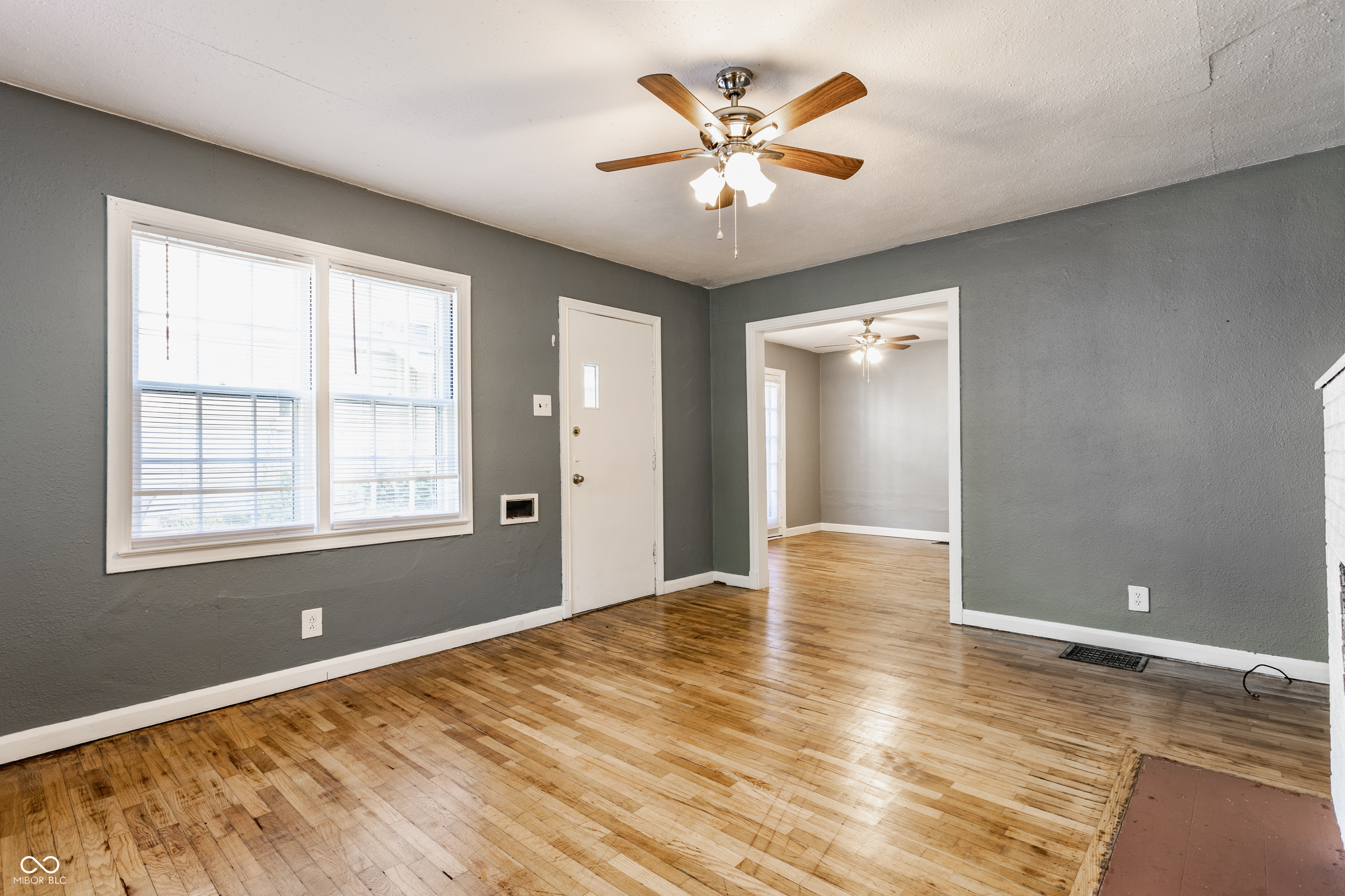 4449 N College Avenue