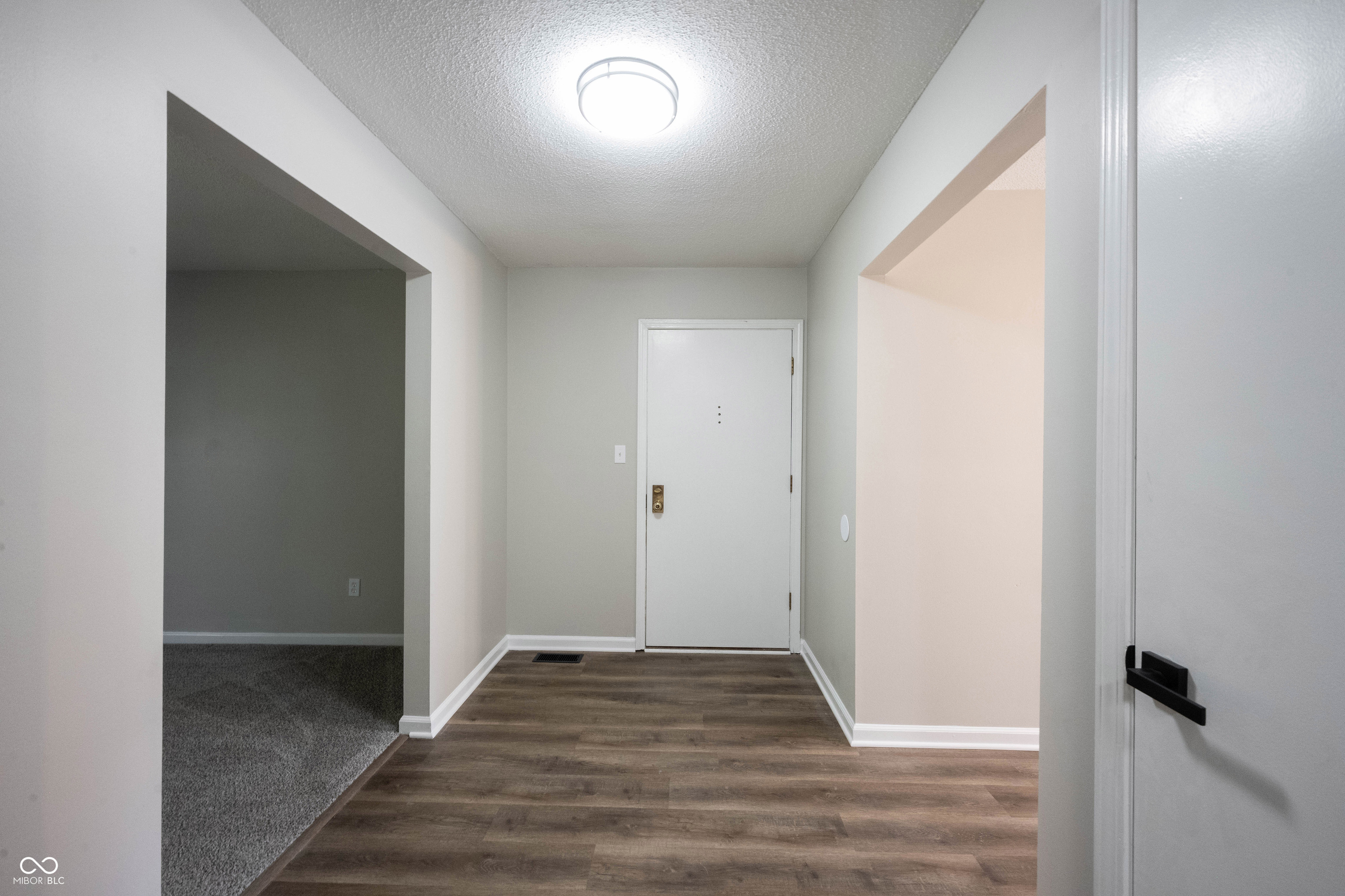 398 Hunters Lane Unit: APT A