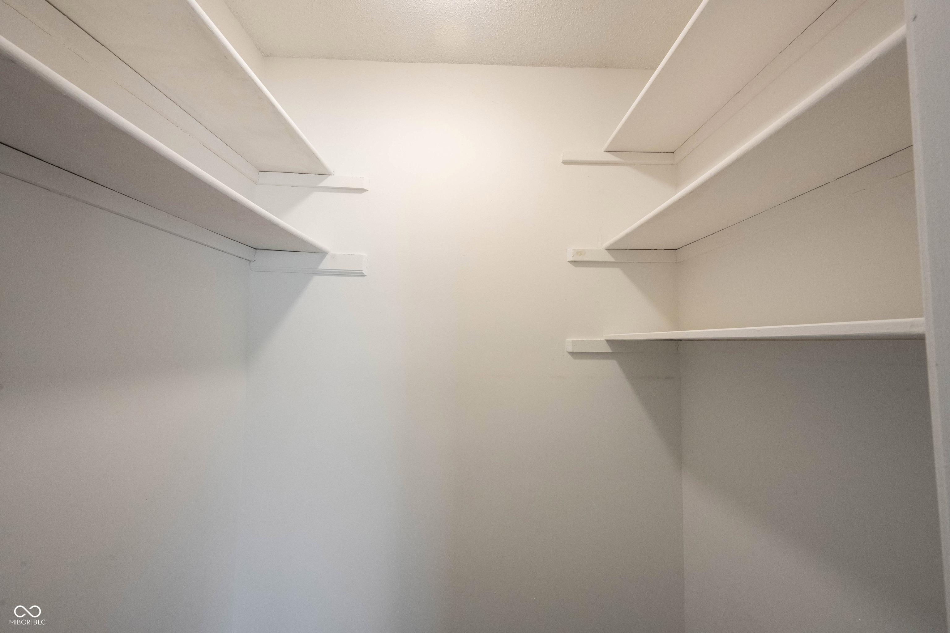 398 Hunters Lane Unit: APT A