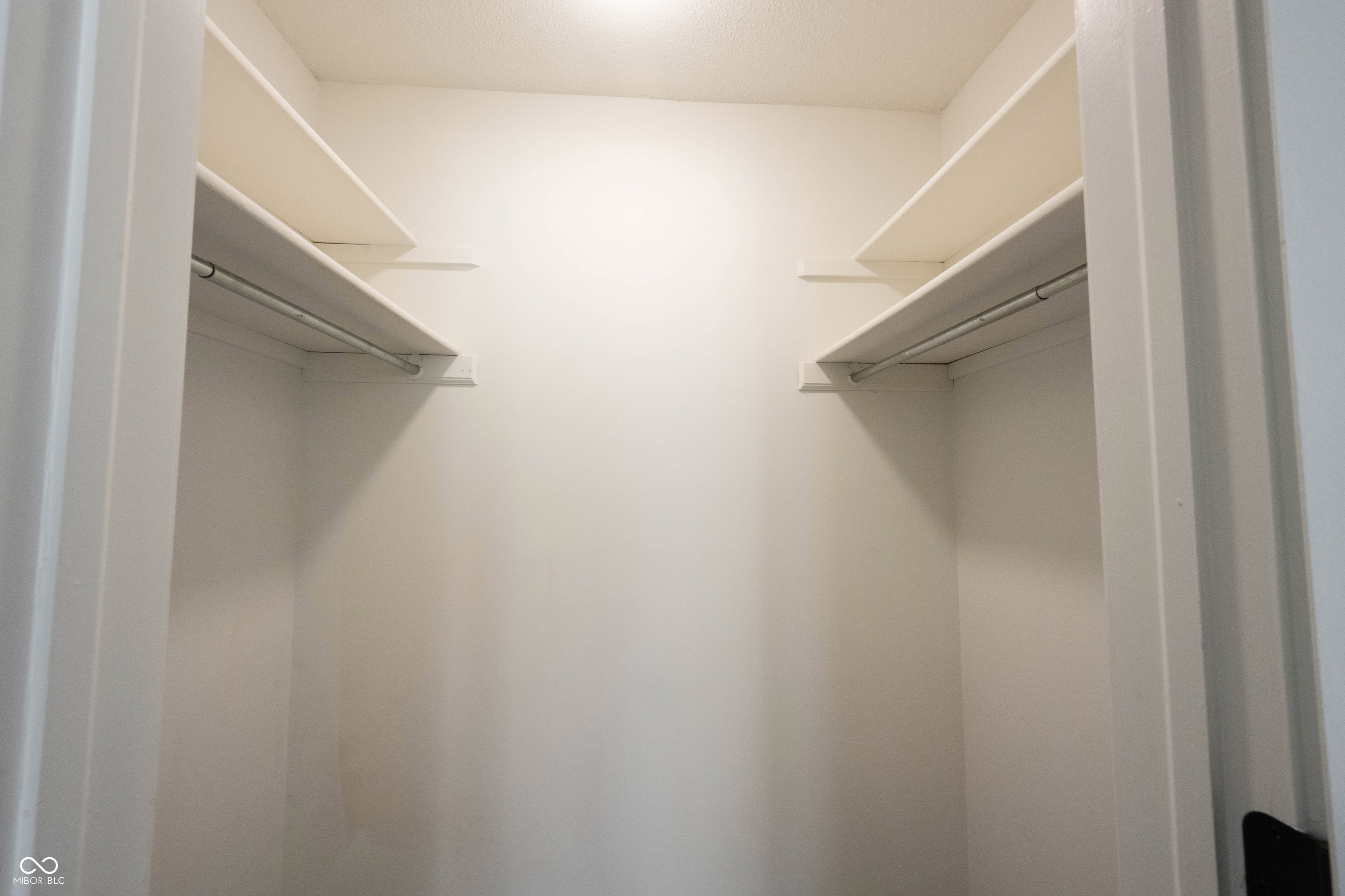 398 Hunters Lane Unit: APT A