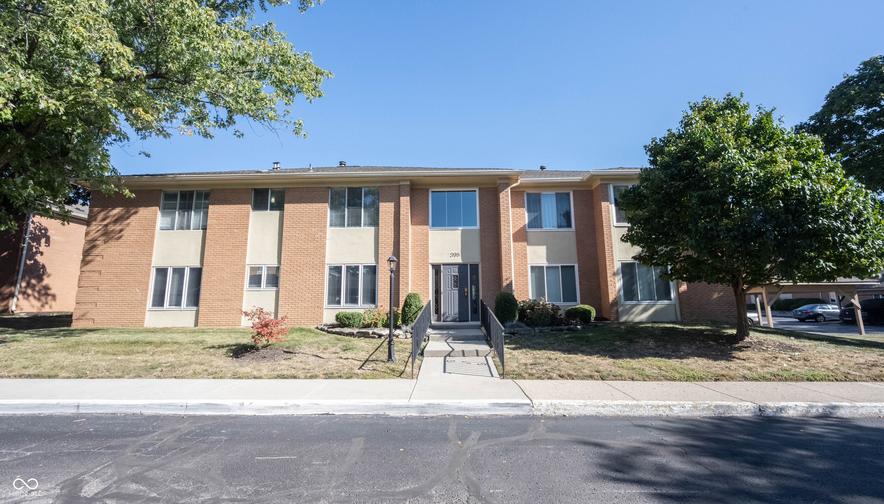 398 Hunters Lane Unit: APT A