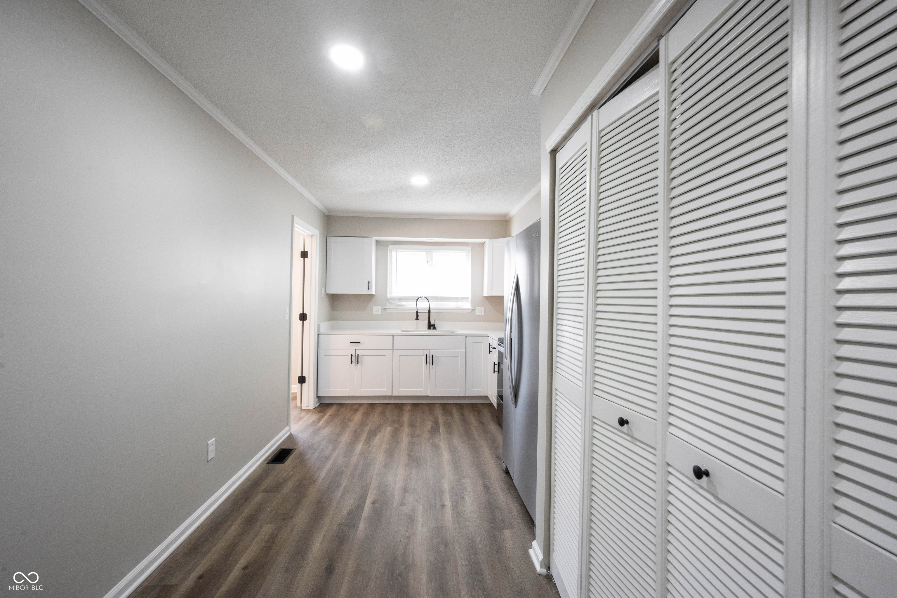 398 Hunters Lane Unit: APT A