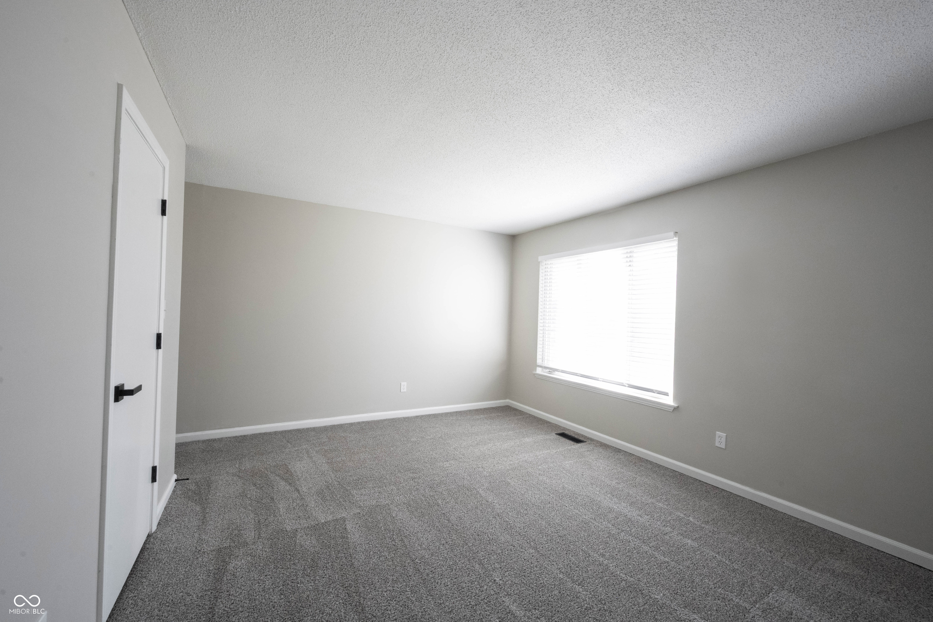 398 Hunters Lane Unit: APT A