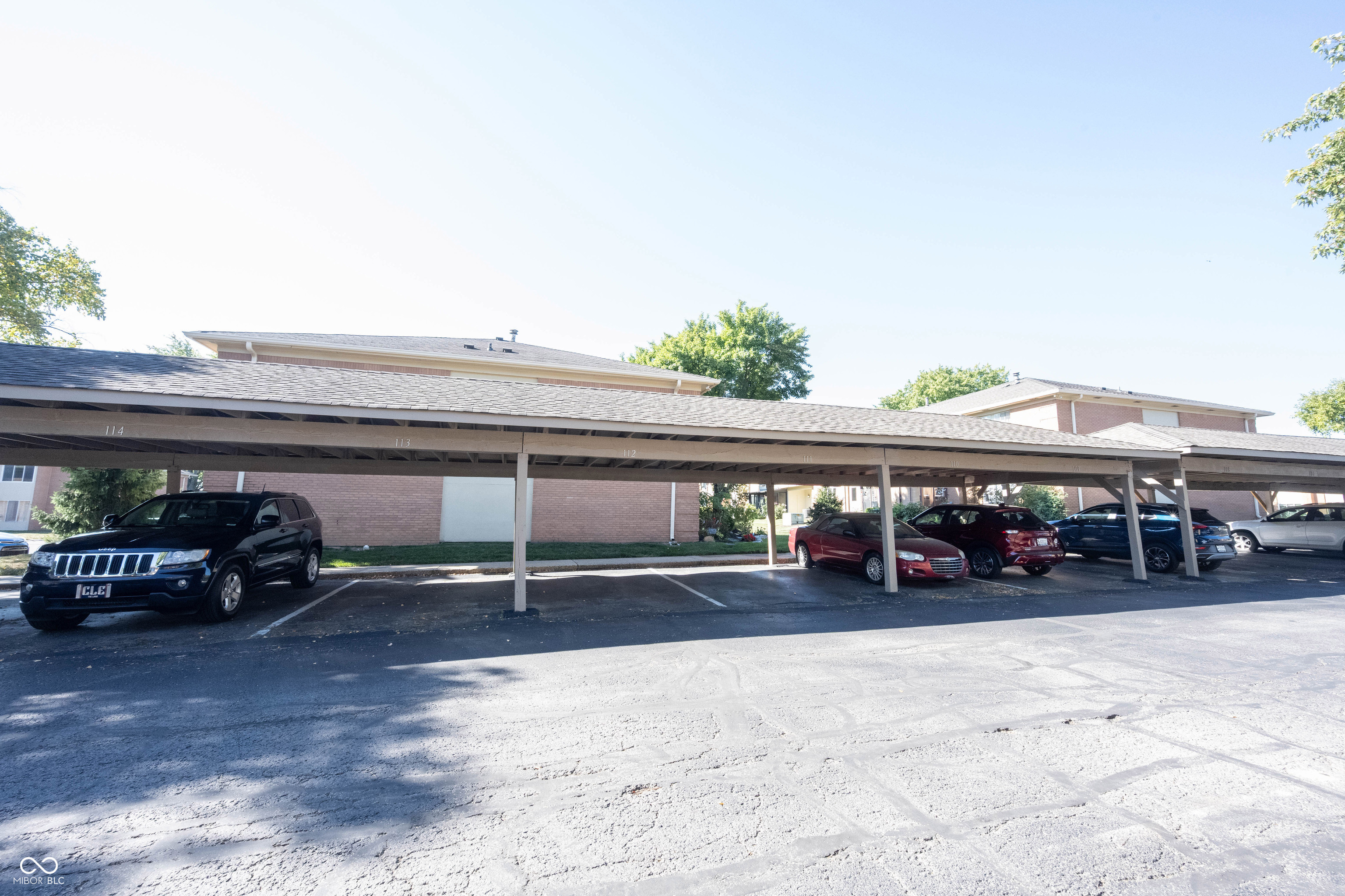 398 Hunters Lane Unit: APT A