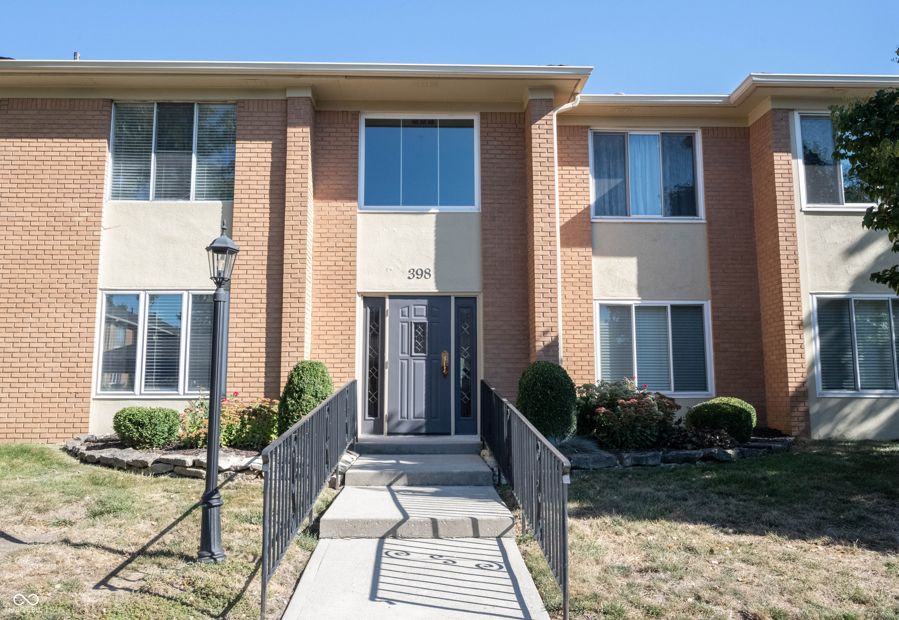 398 Hunters Lane Unit: APT A