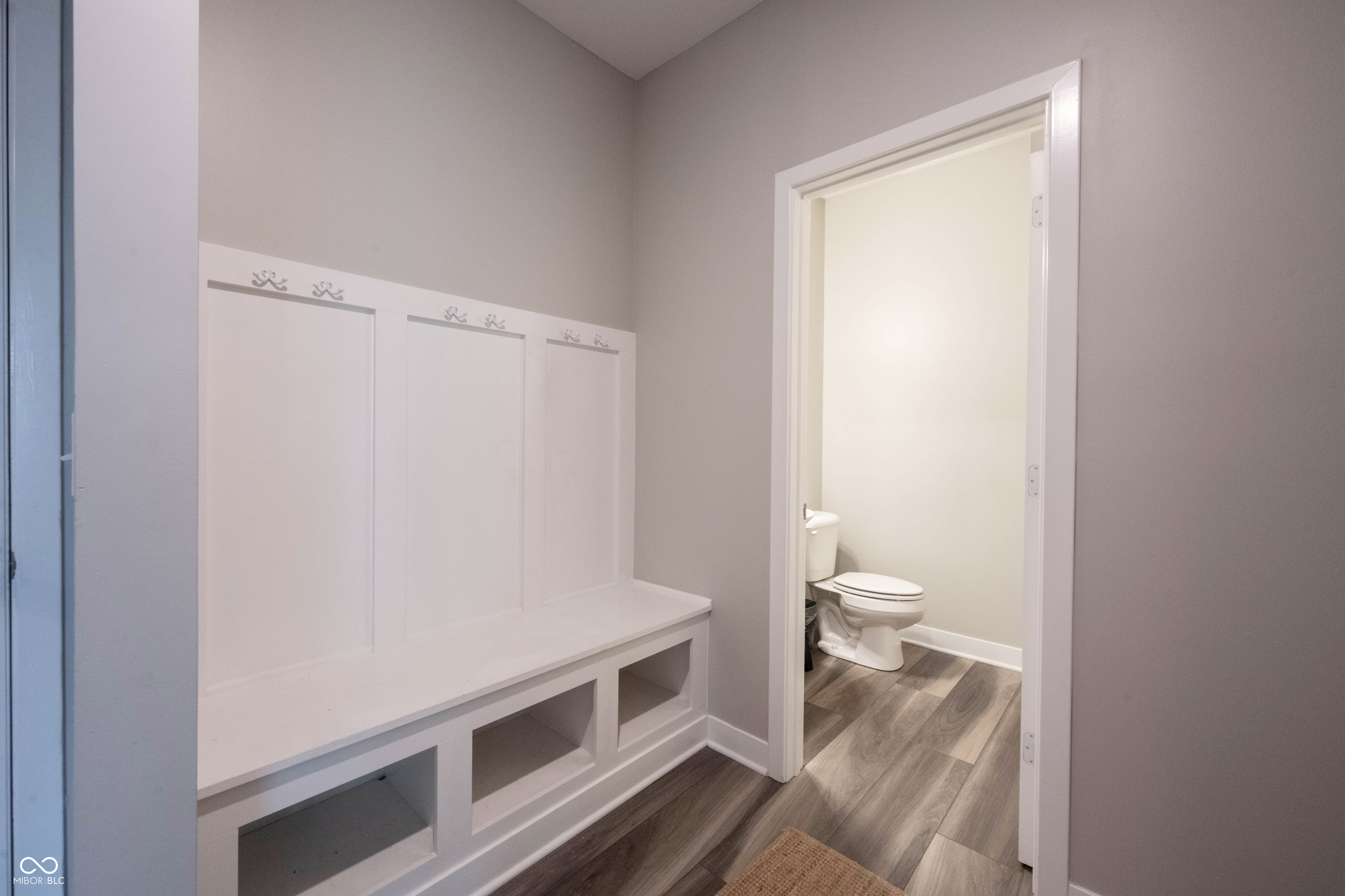 9927 Midnight Line Drive