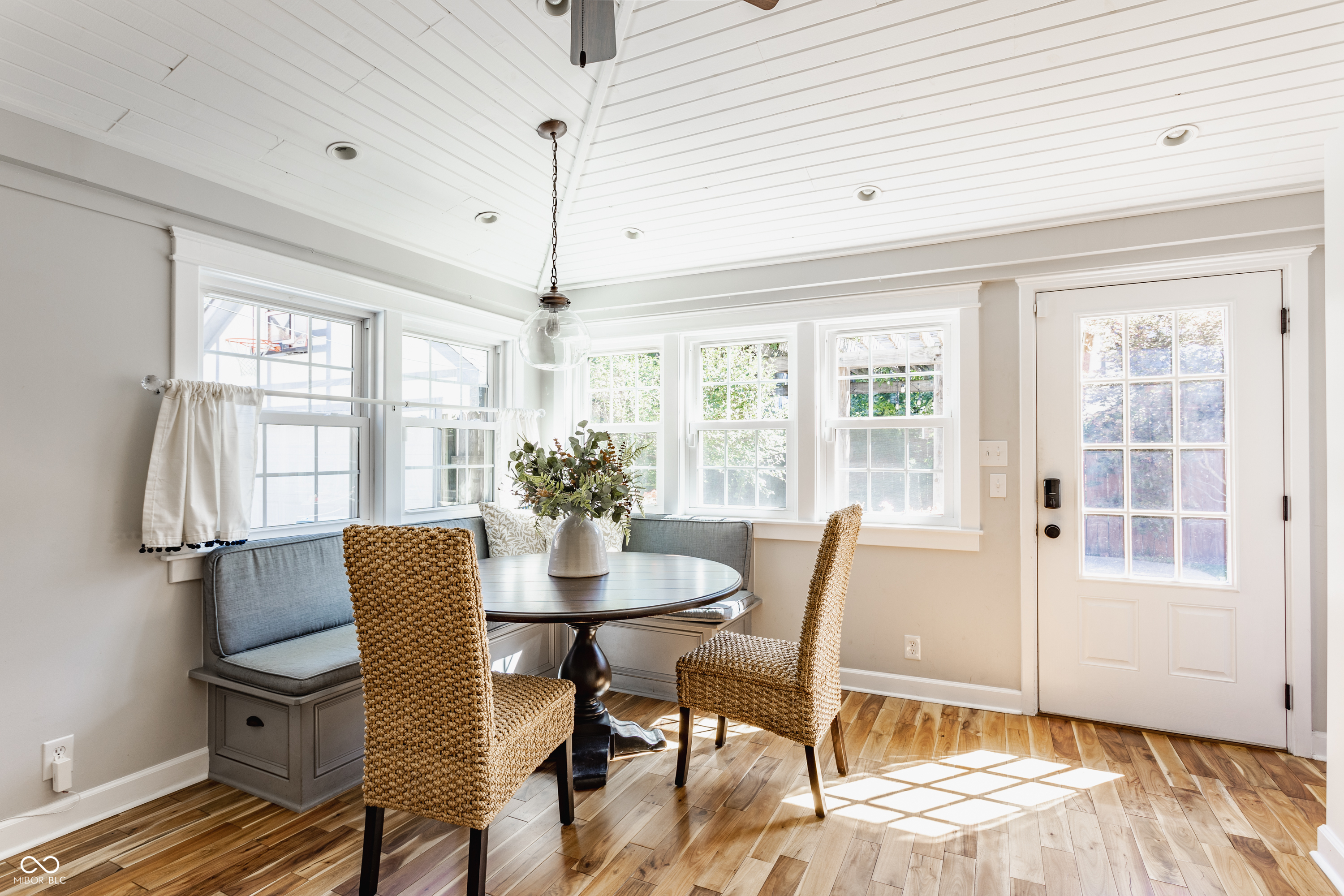 5825 N Washington Boulevard