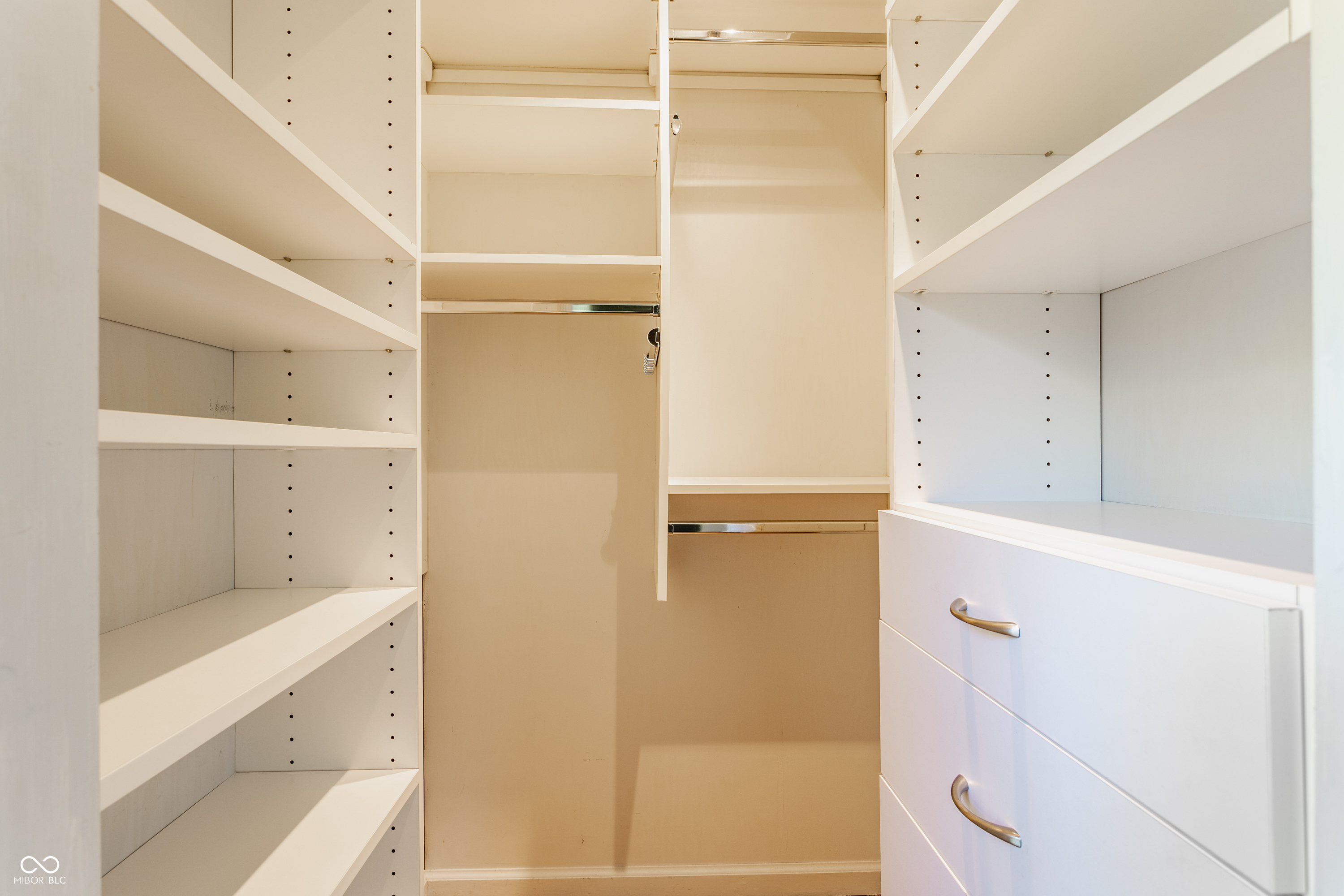 5825 N Washington Boulevard