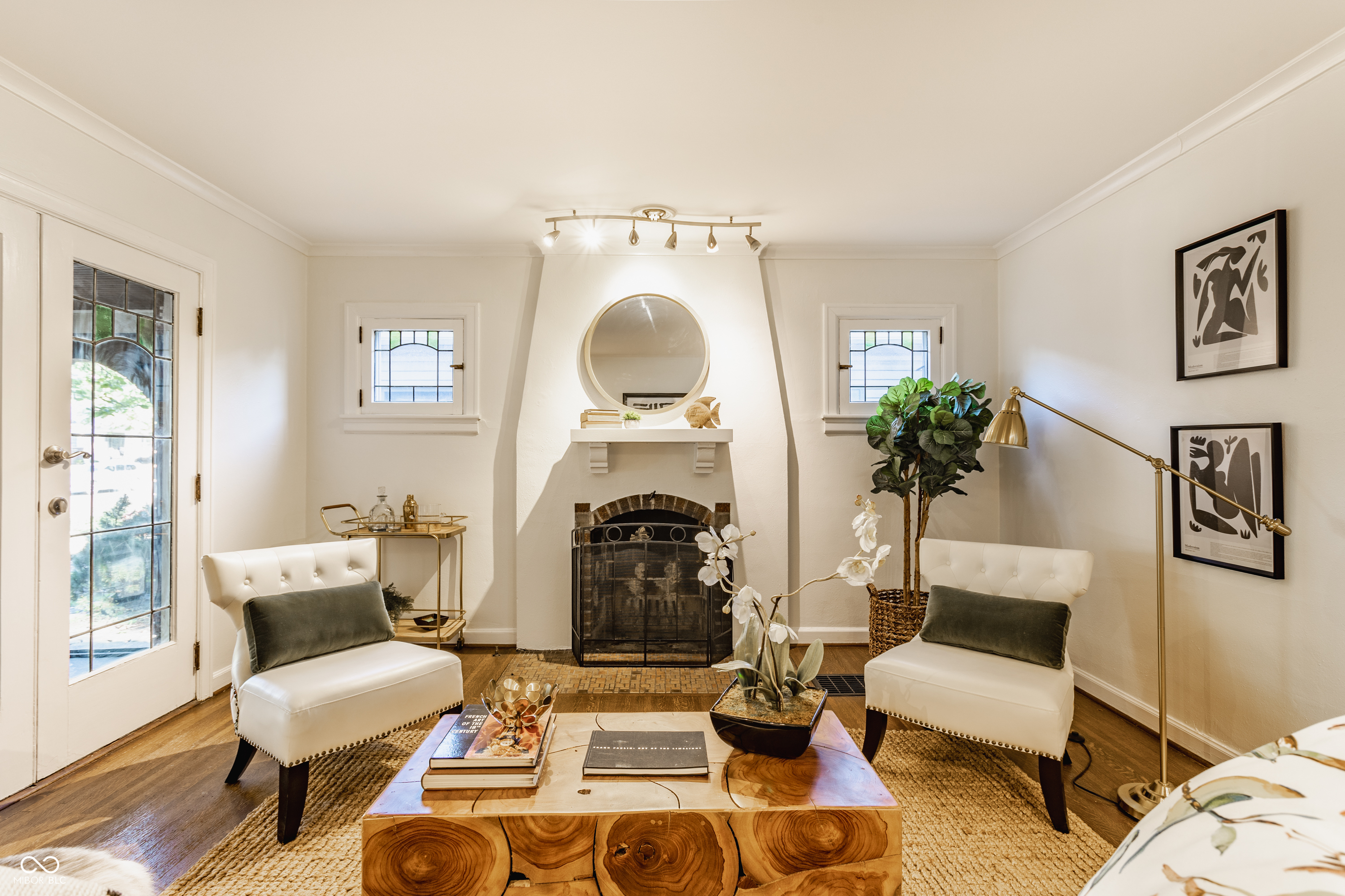 5433 Broadway Street