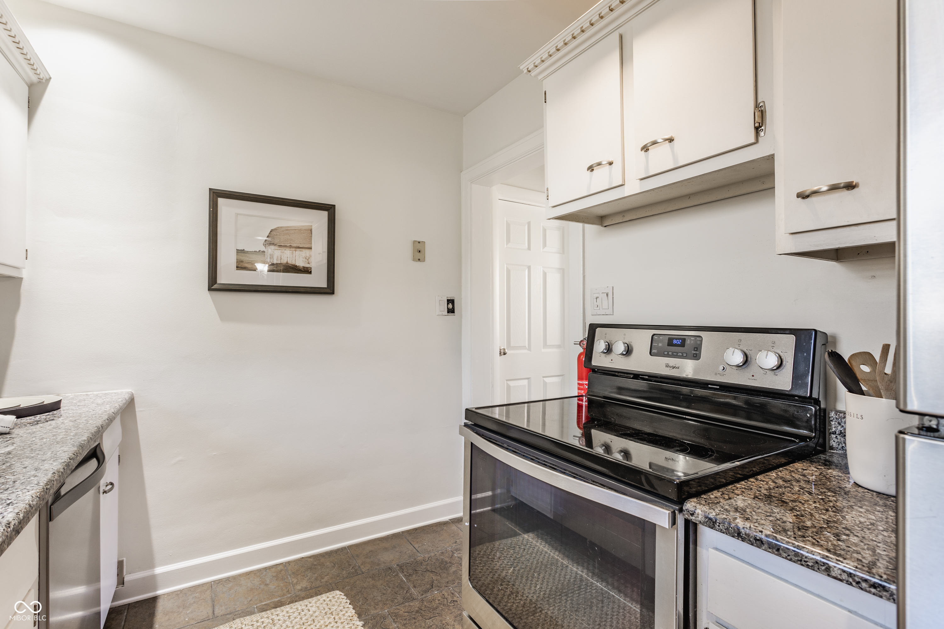 5433 Broadway Street