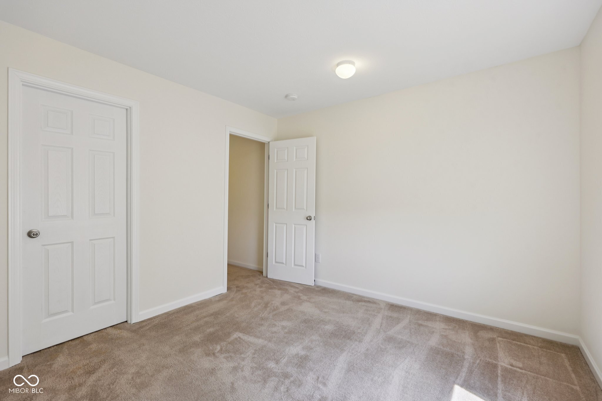 5020 Greenside Drive