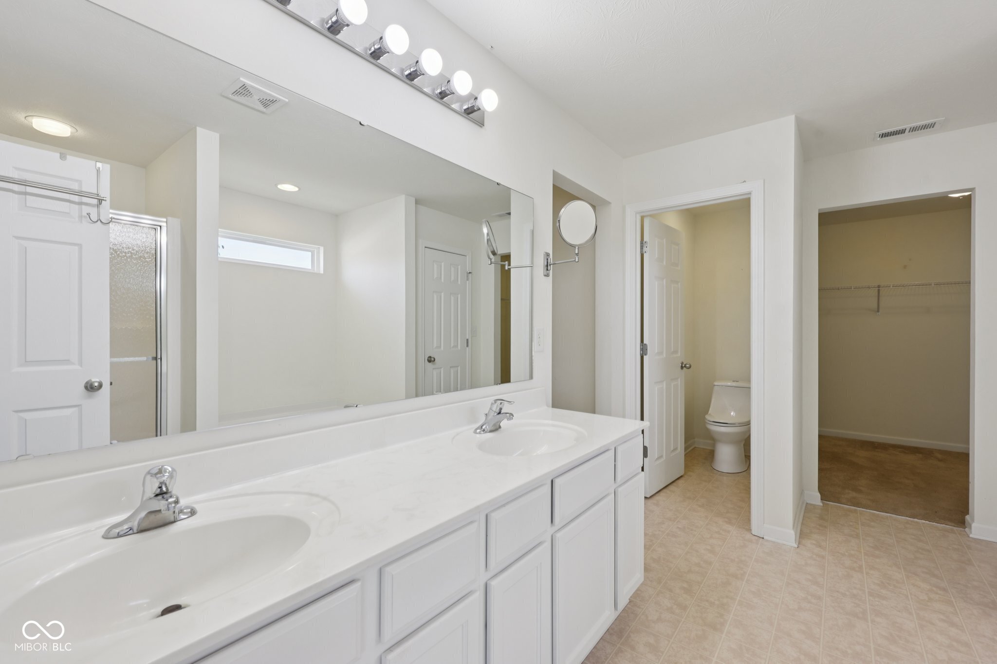 5020 Greenside Drive