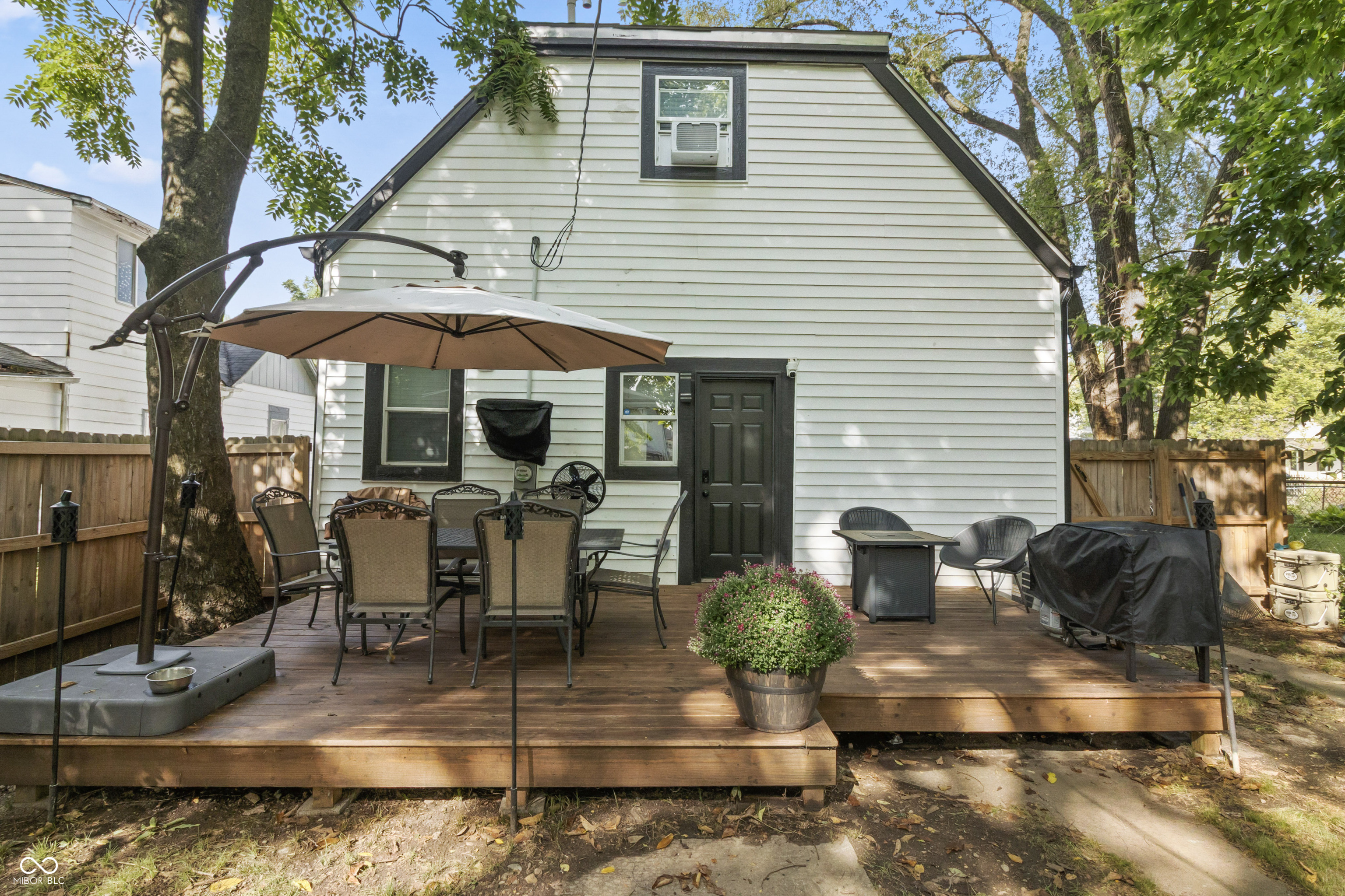 745 N Pershing Avenue