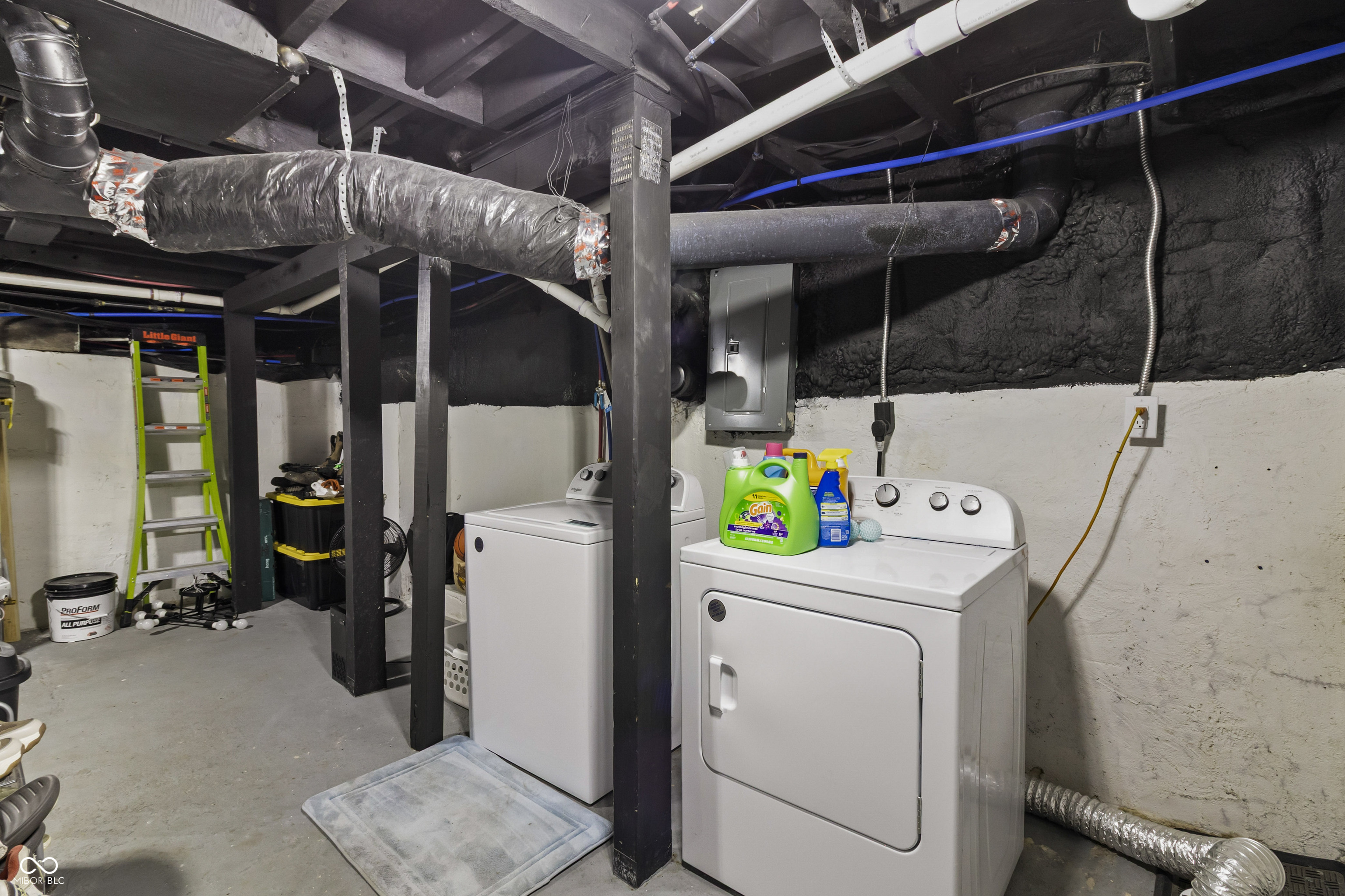 745 N Pershing Avenue