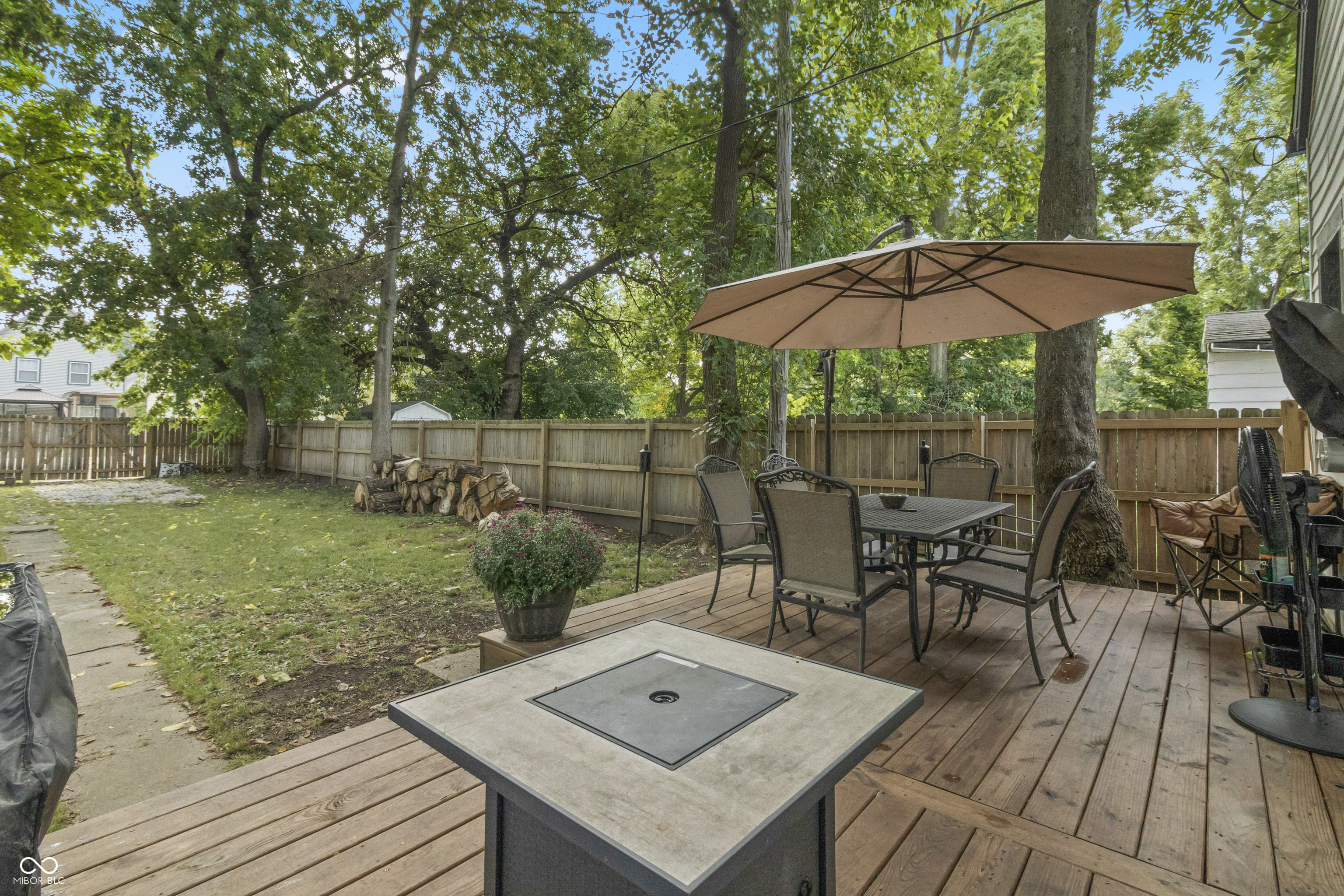 745 N Pershing Avenue