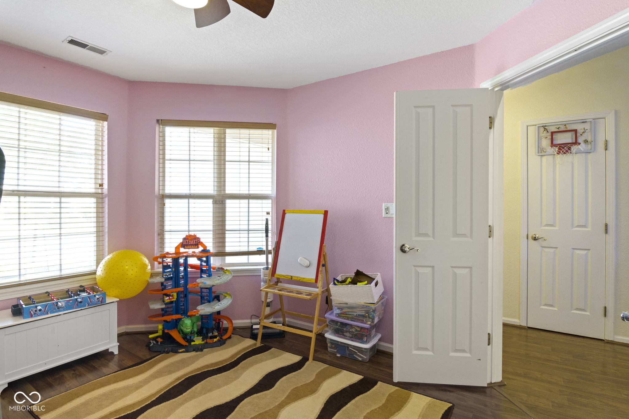 9919 Commonwealth Drive