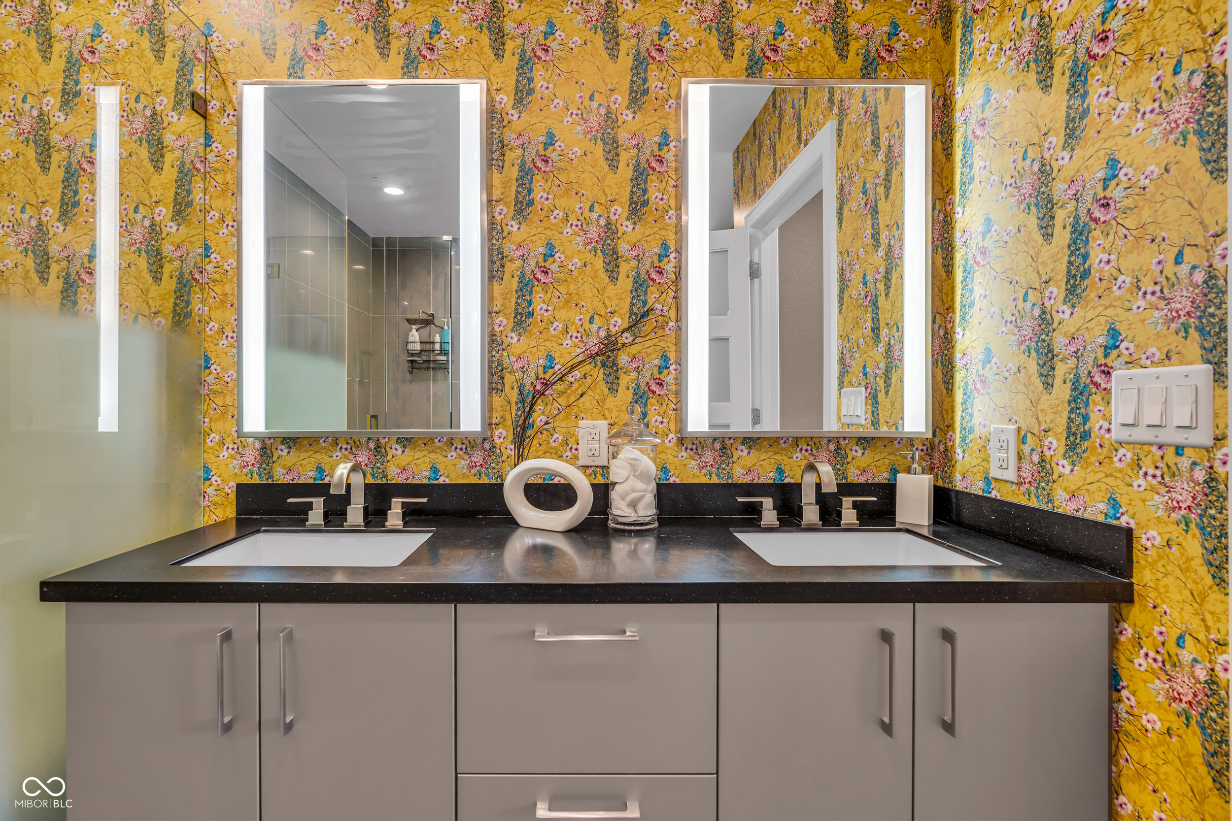 429 N Pennsylvania Street Unit: UNIT 801