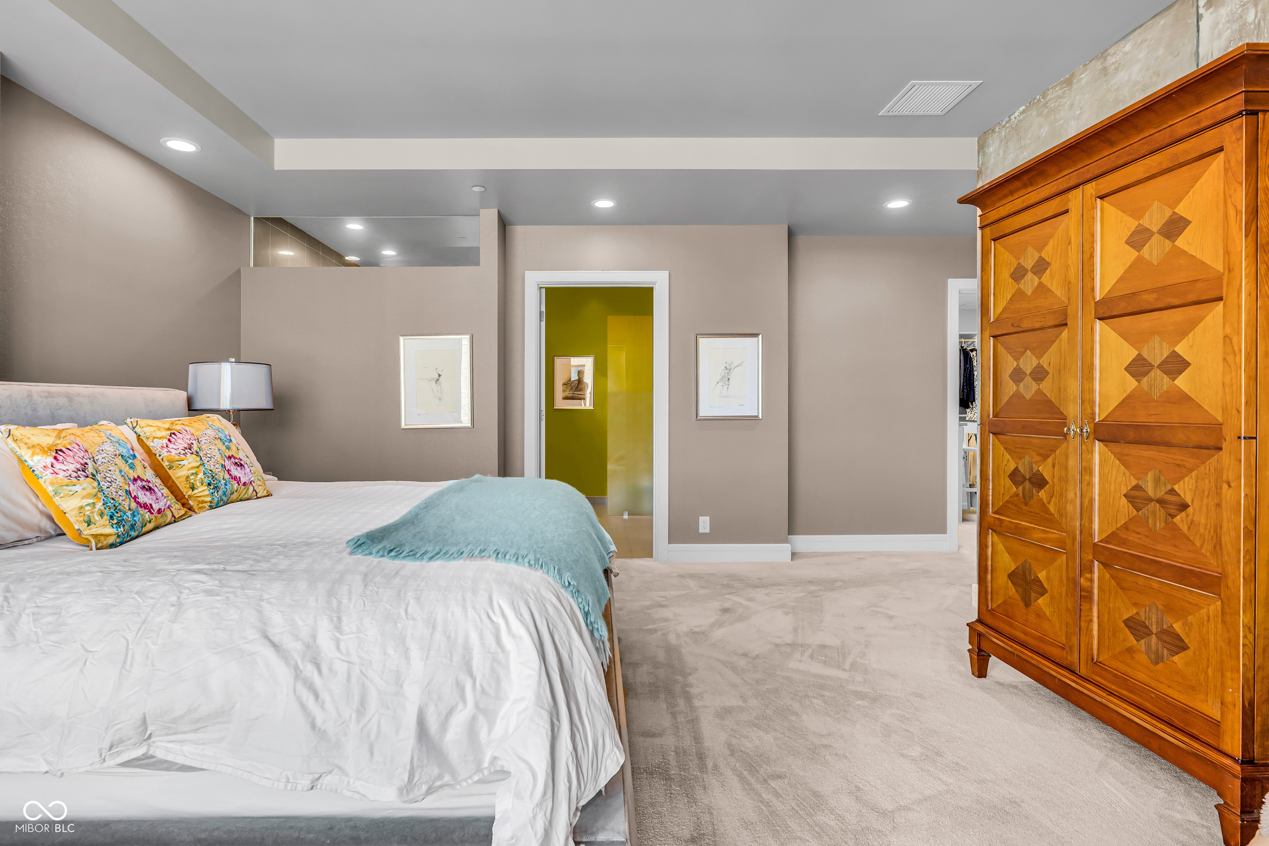 429 N Pennsylvania Street Unit: UNIT 801