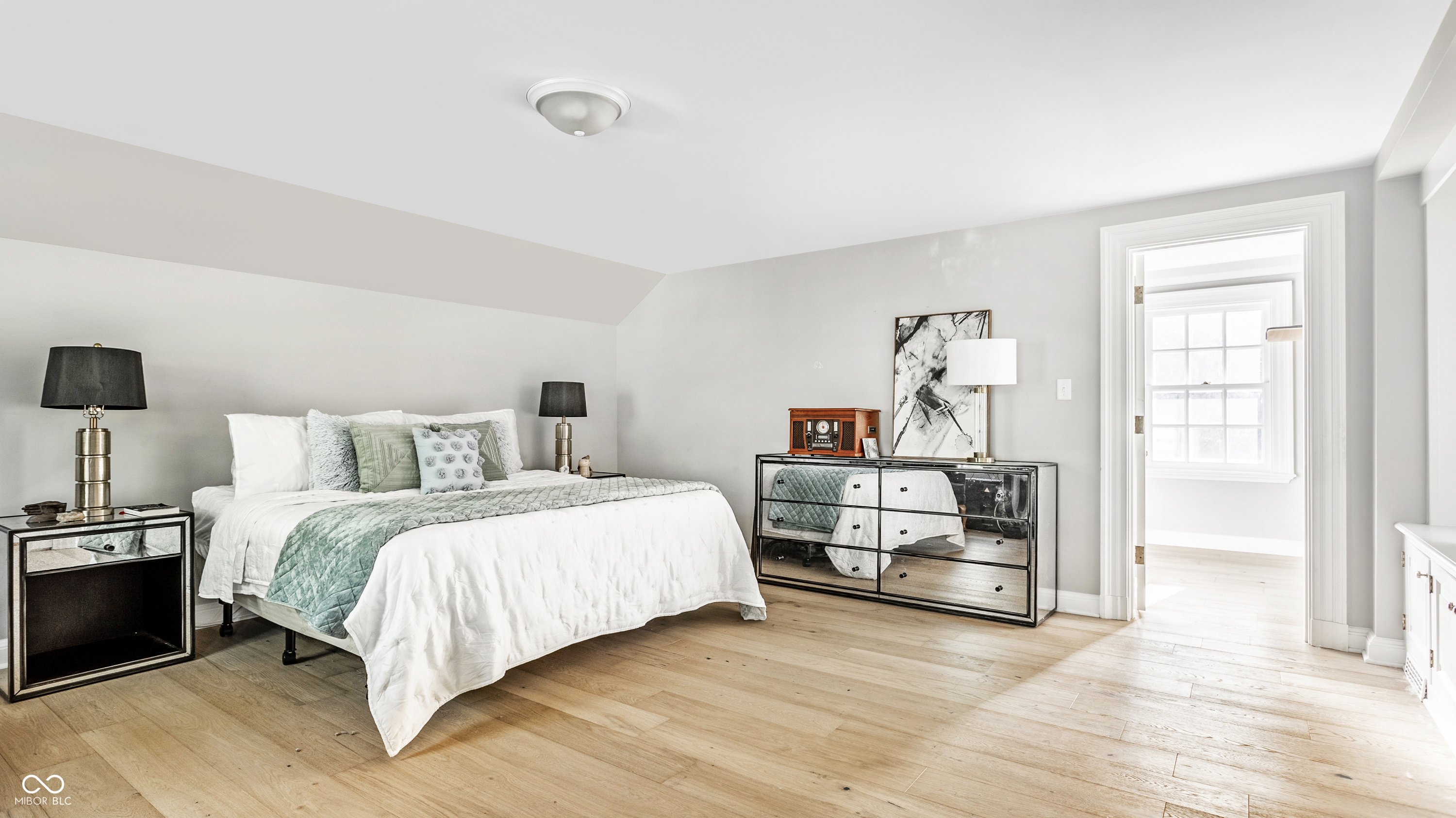 5715 Sunset Lane