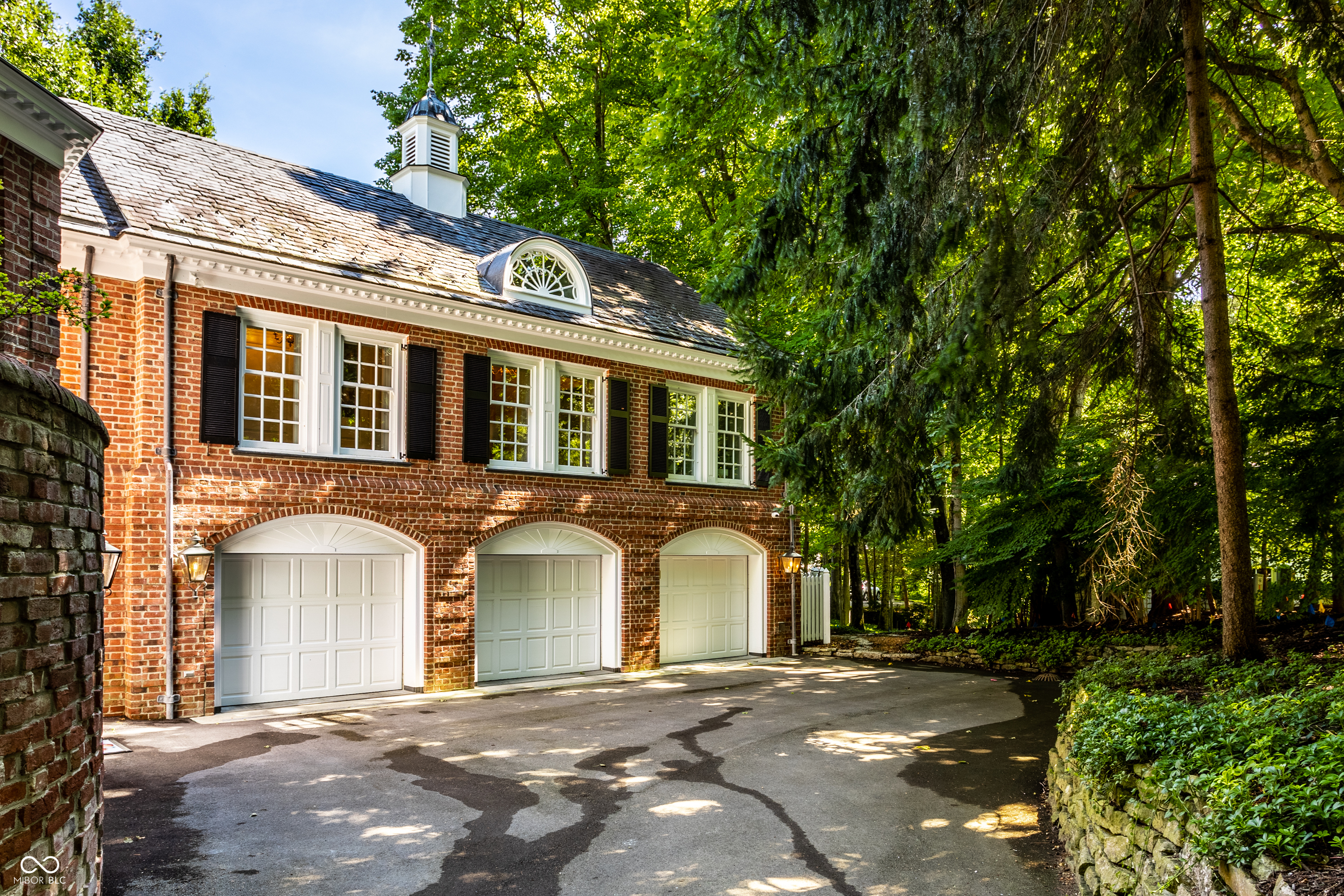 5715 Sunset Lane