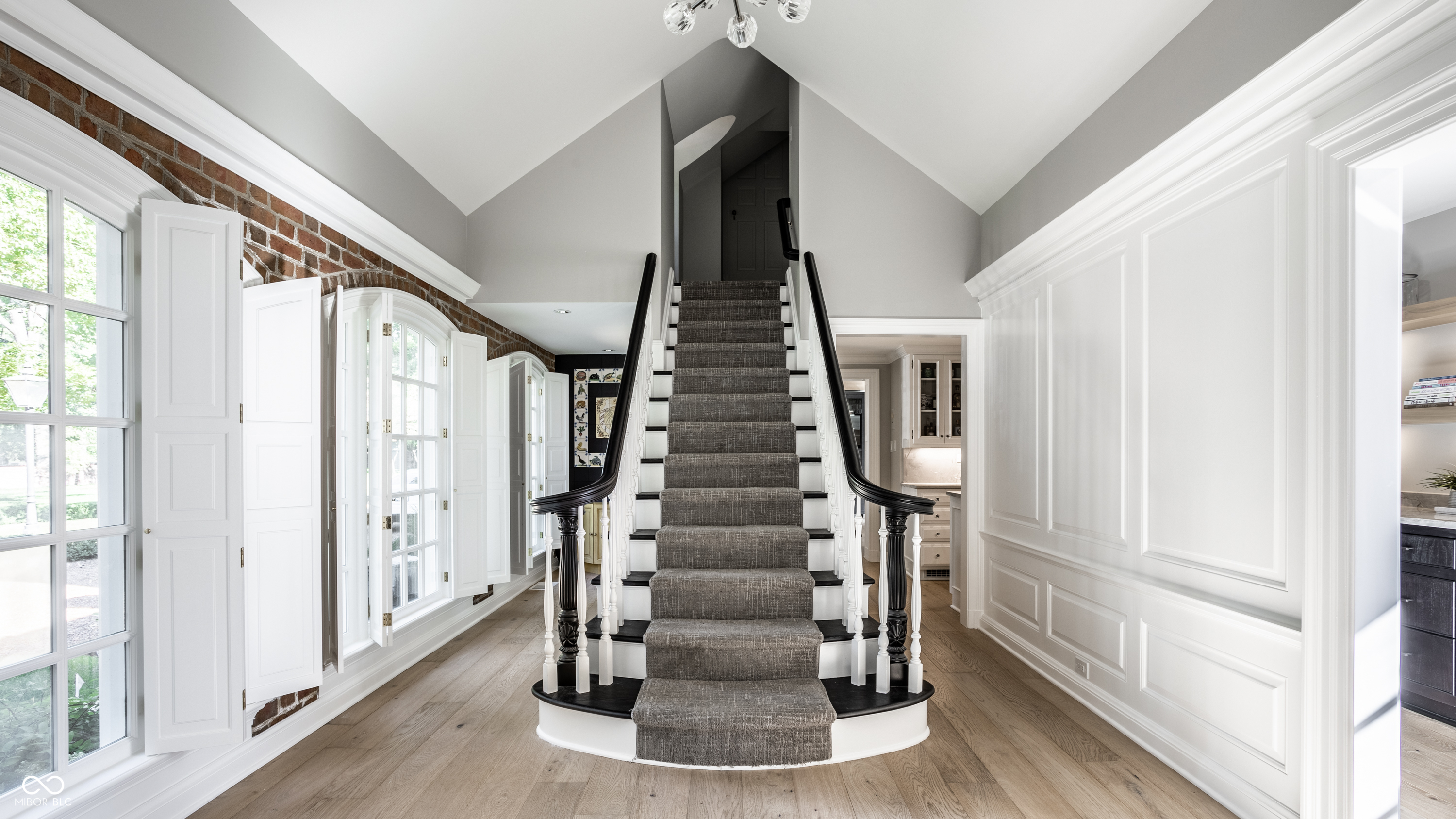 5715 Sunset Lane
