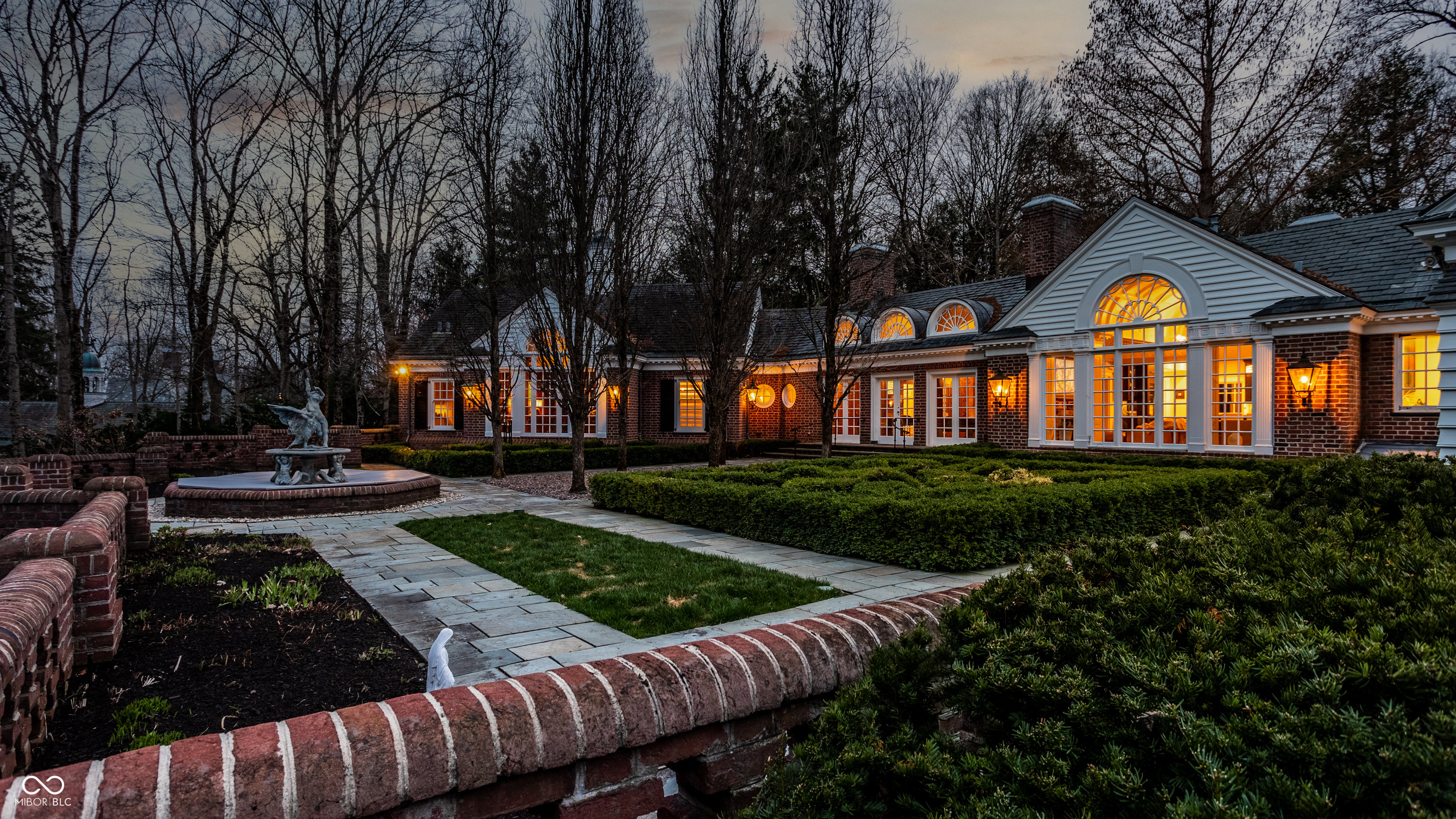 5715 Sunset Lane
