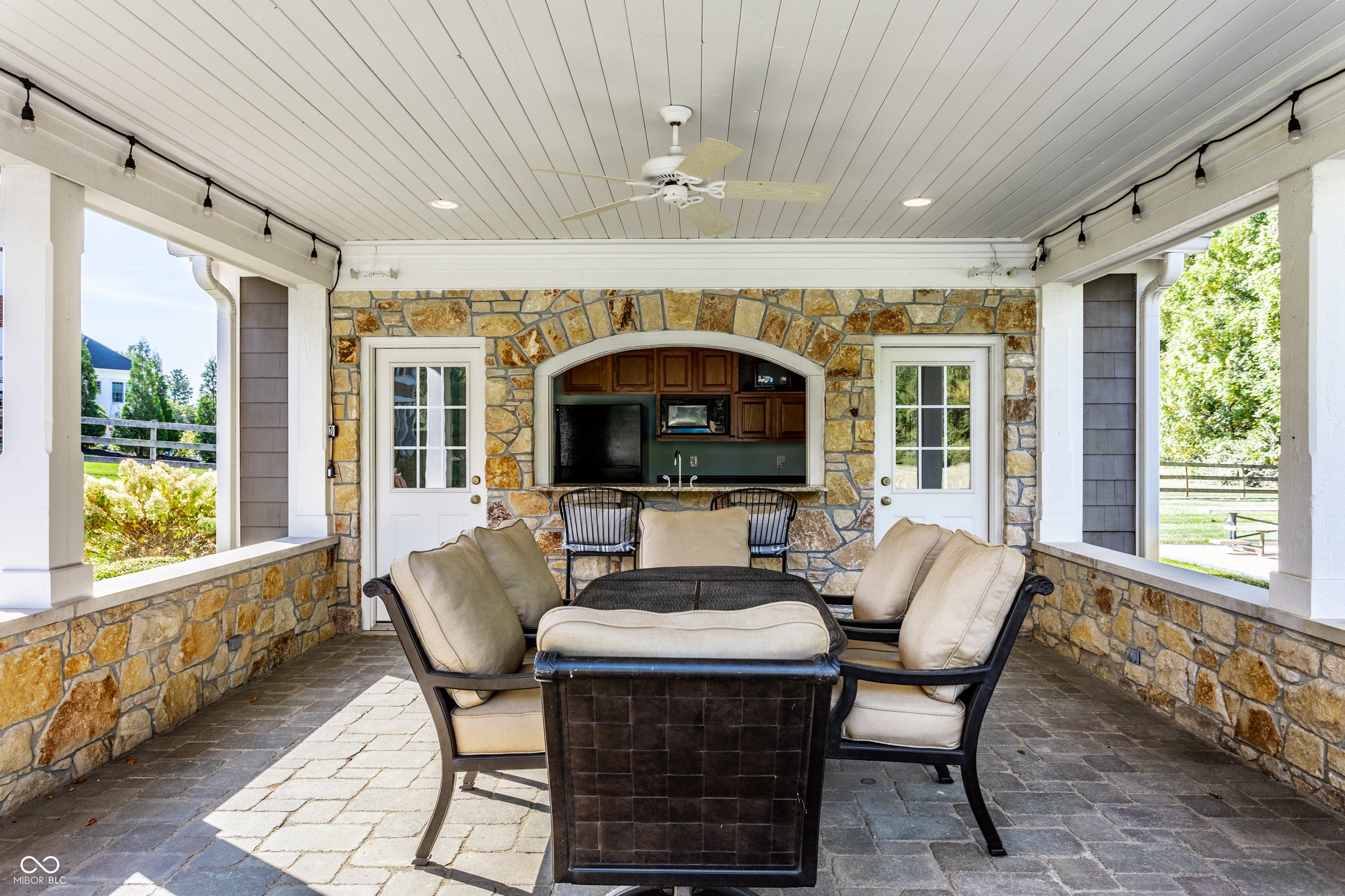 9162 Pleasant View Lane