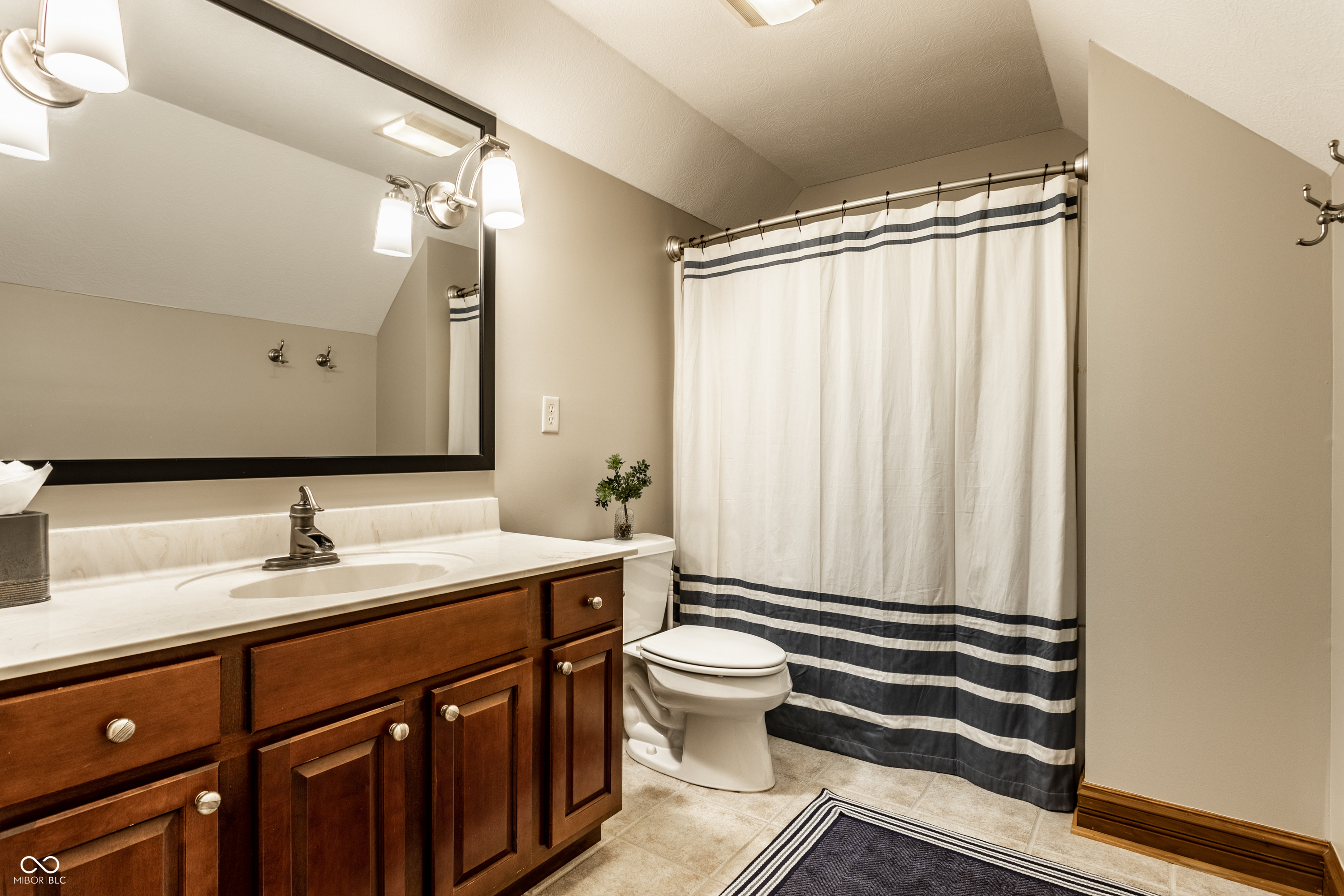 9162 Pleasant View Lane