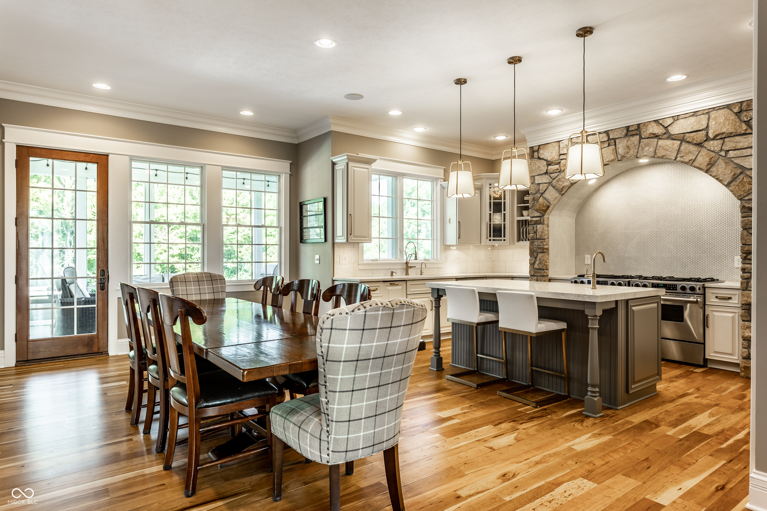 9162 Pleasant View Lane