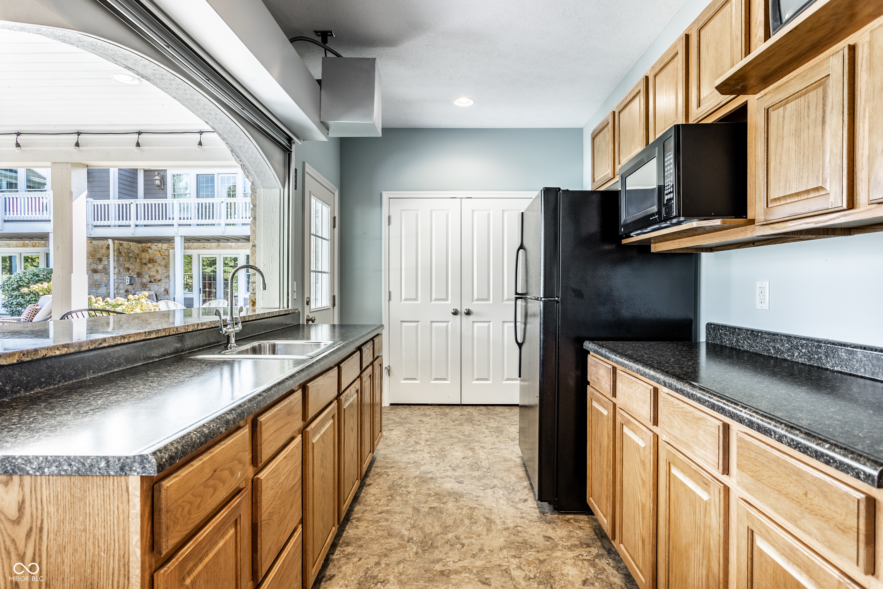 9162 Pleasant View Lane
