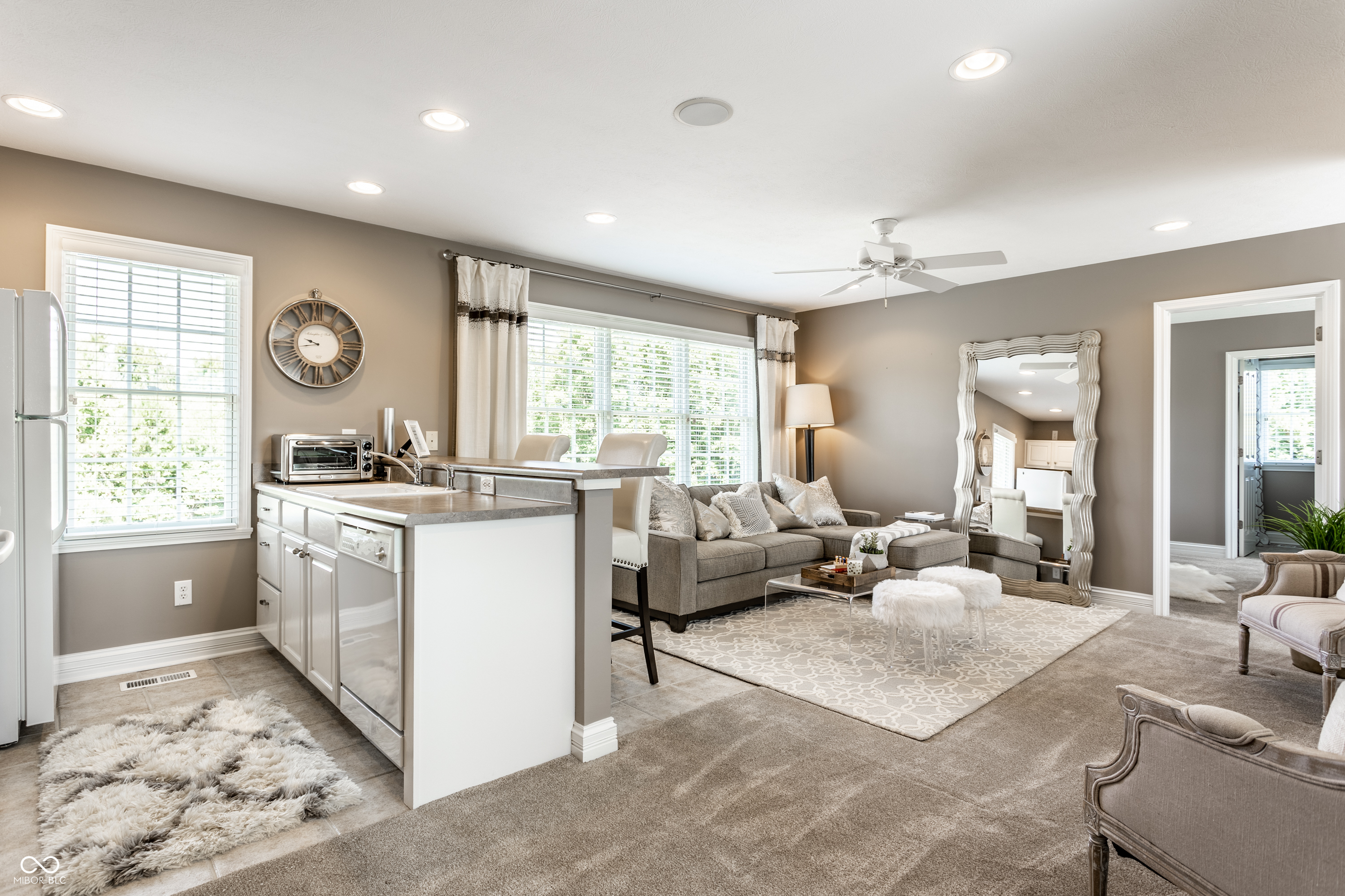 9162 Pleasant View Lane