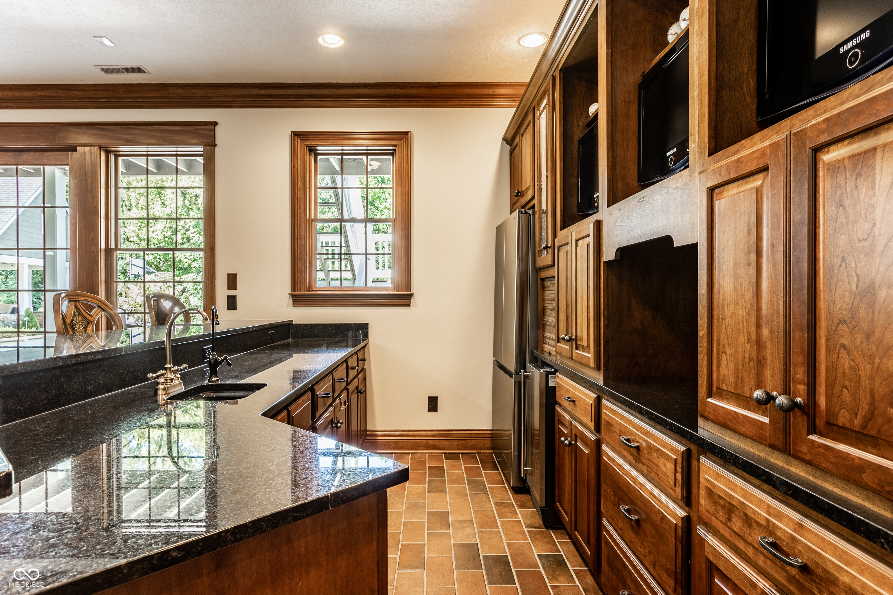 9162 Pleasant View Lane