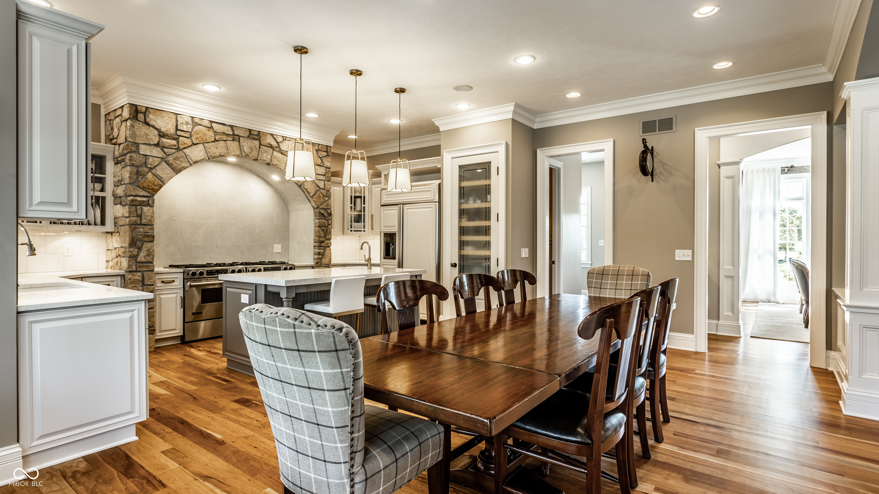 9162 Pleasant View Lane