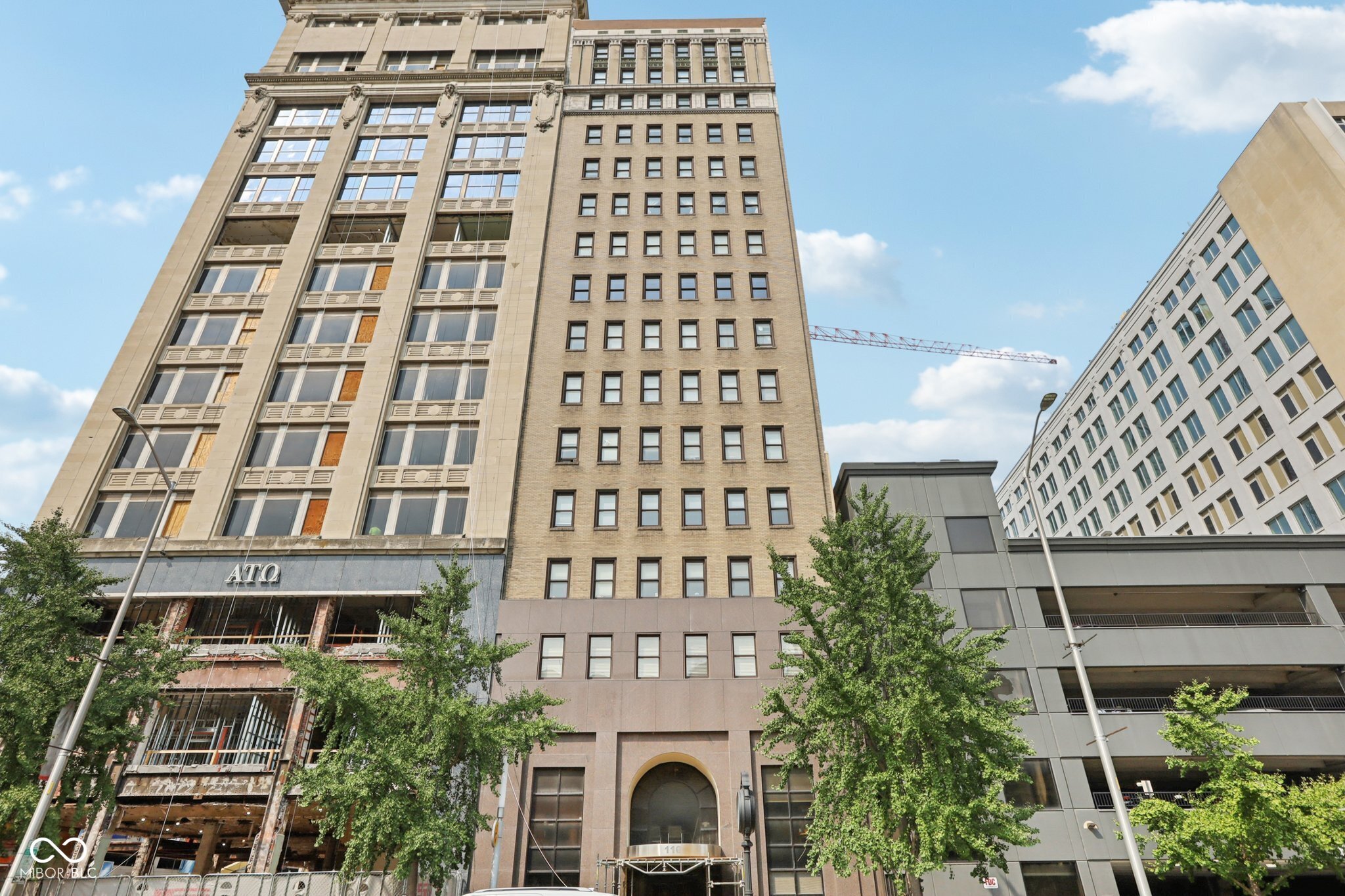 110 E Washington Street Unit: 900