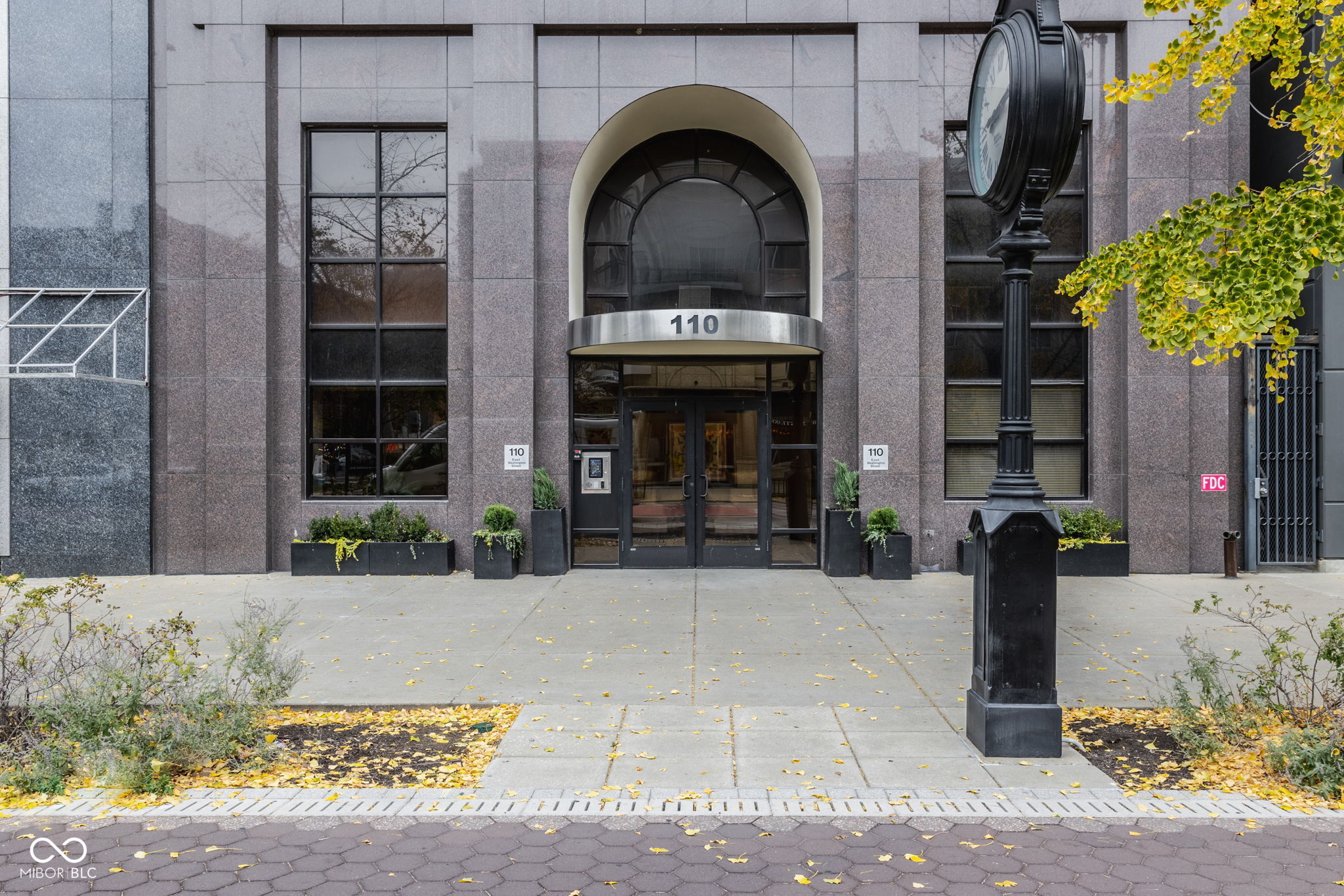 110 E Washington Street Unit: 900