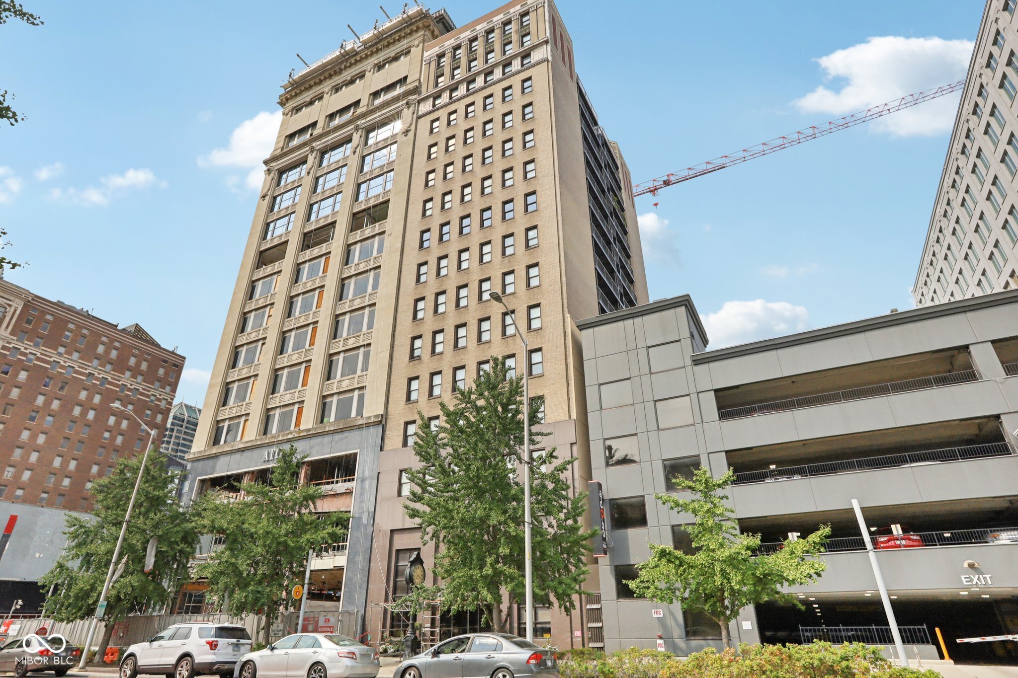 110 E Washington Street Unit: 900