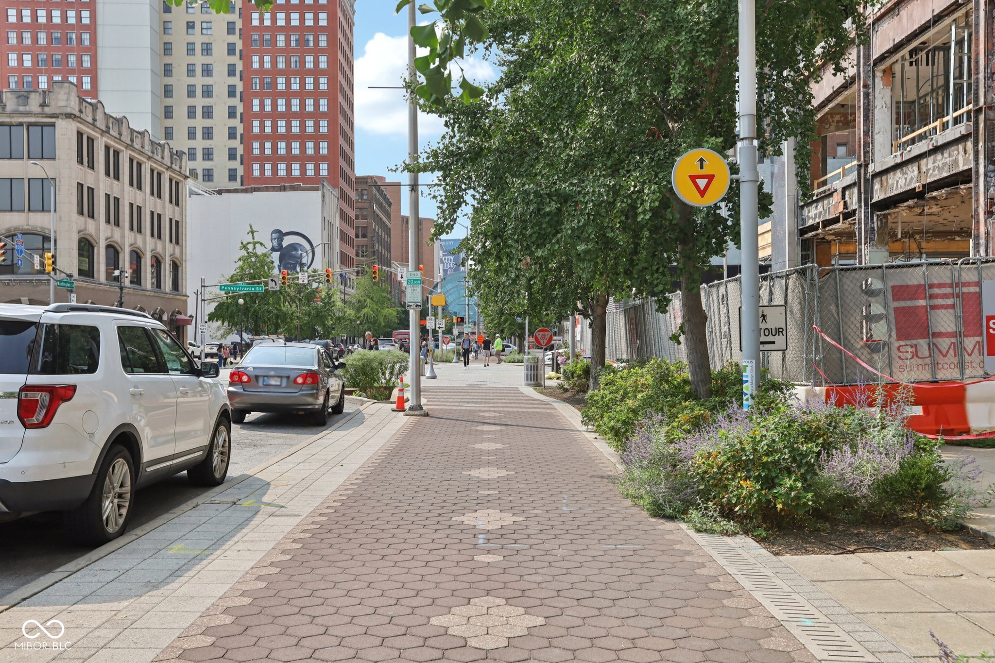 110 E Washington Street Unit: 900