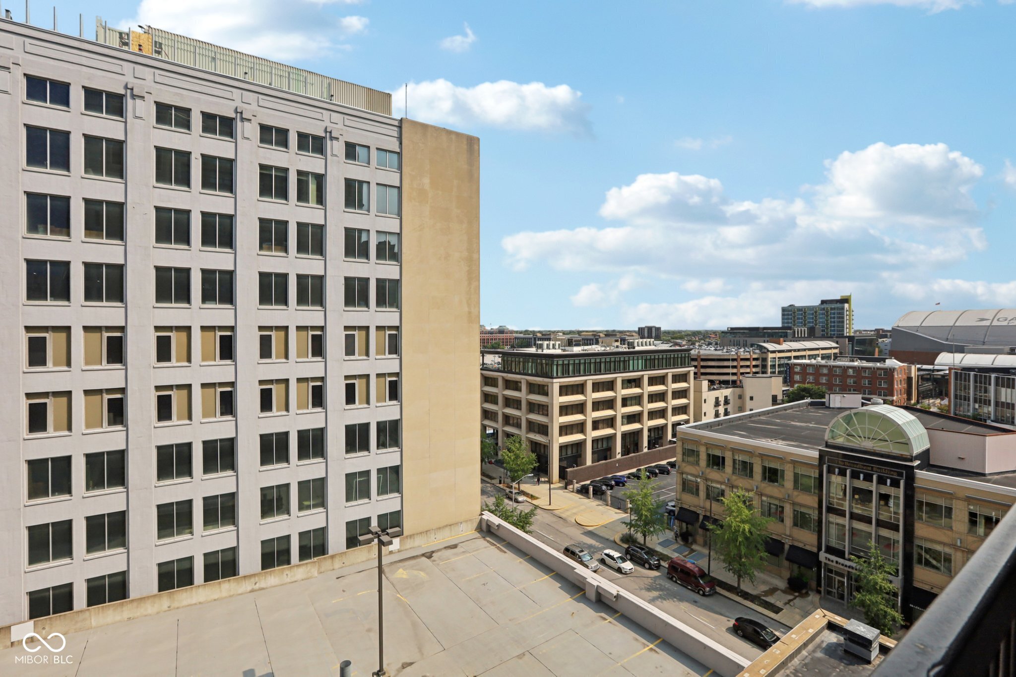 110 E Washington Street Unit: 900