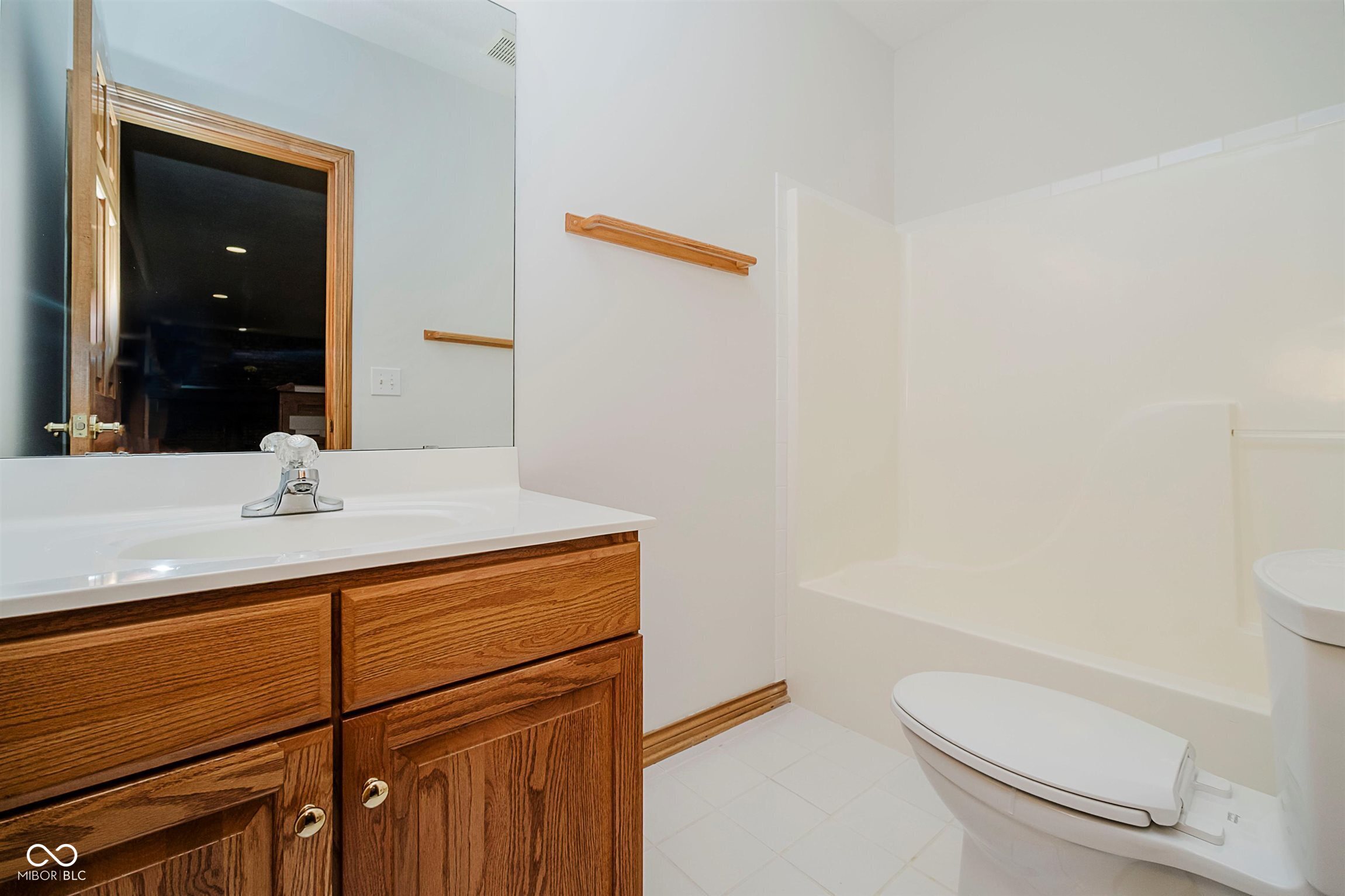 4827 Woods Edge Drive