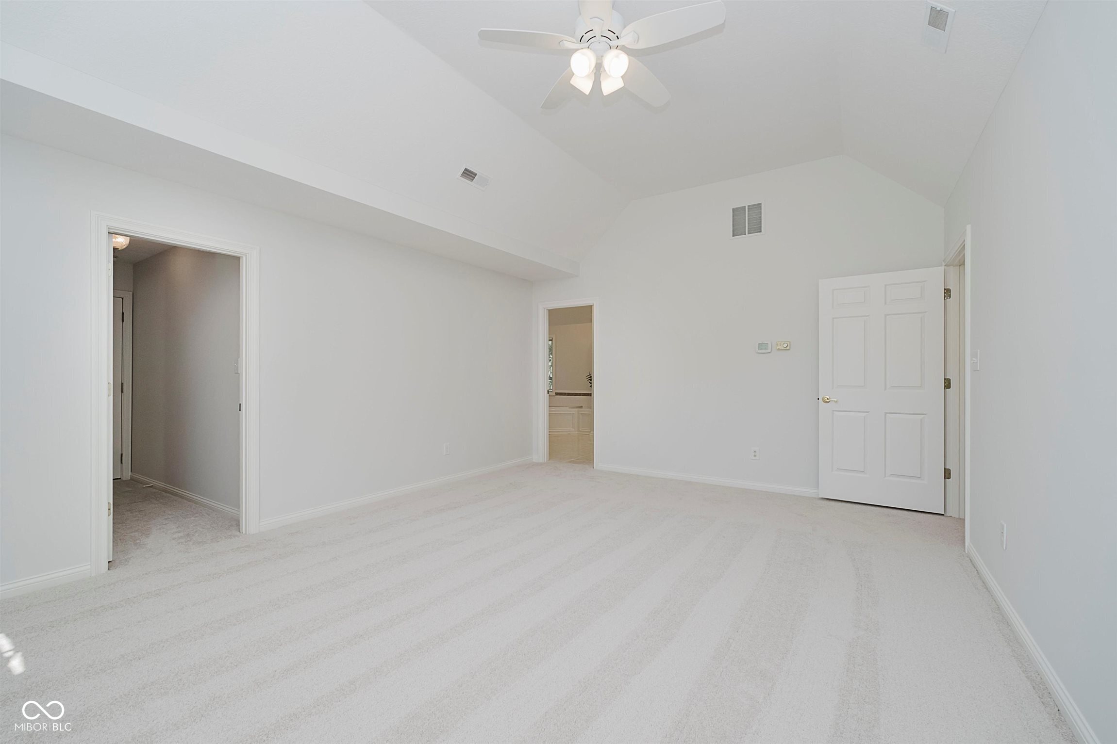 4827 Woods Edge Drive