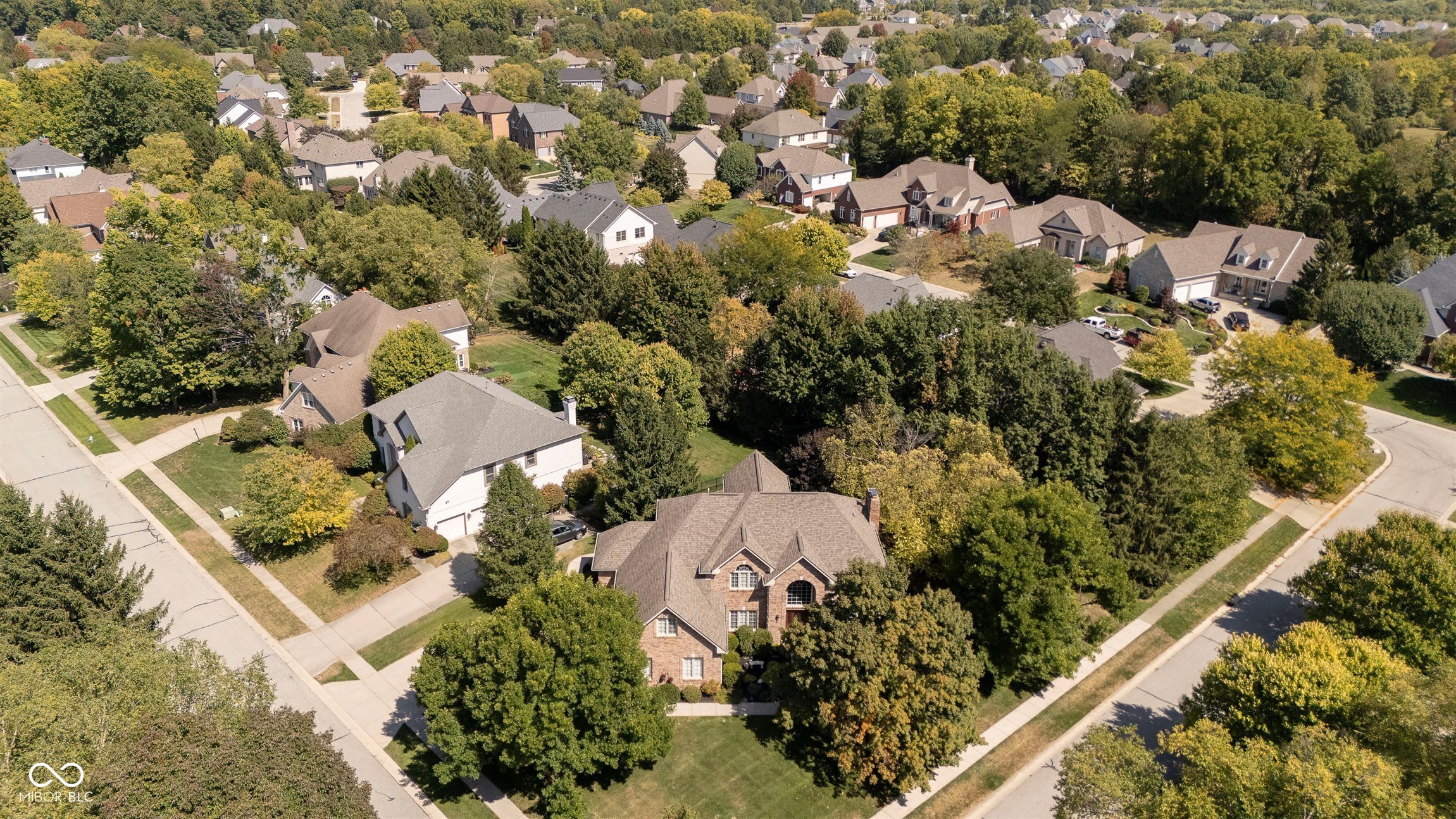 4827 Woods Edge Drive