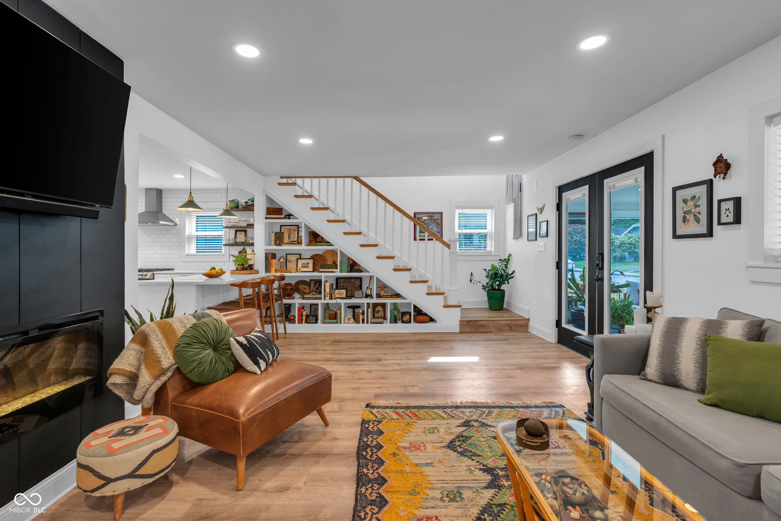 4721 Winthrop Avenue