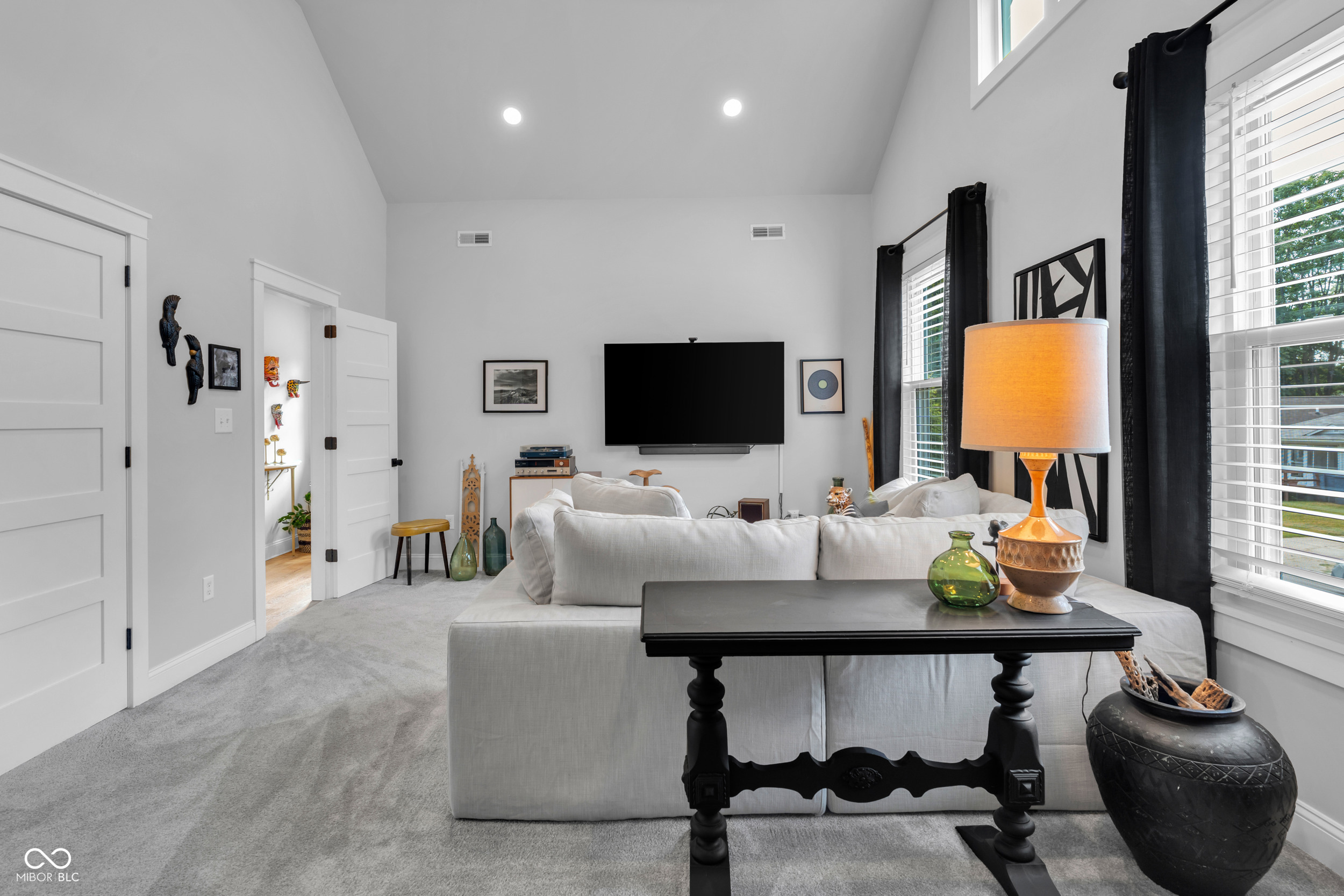 4721 Winthrop Avenue