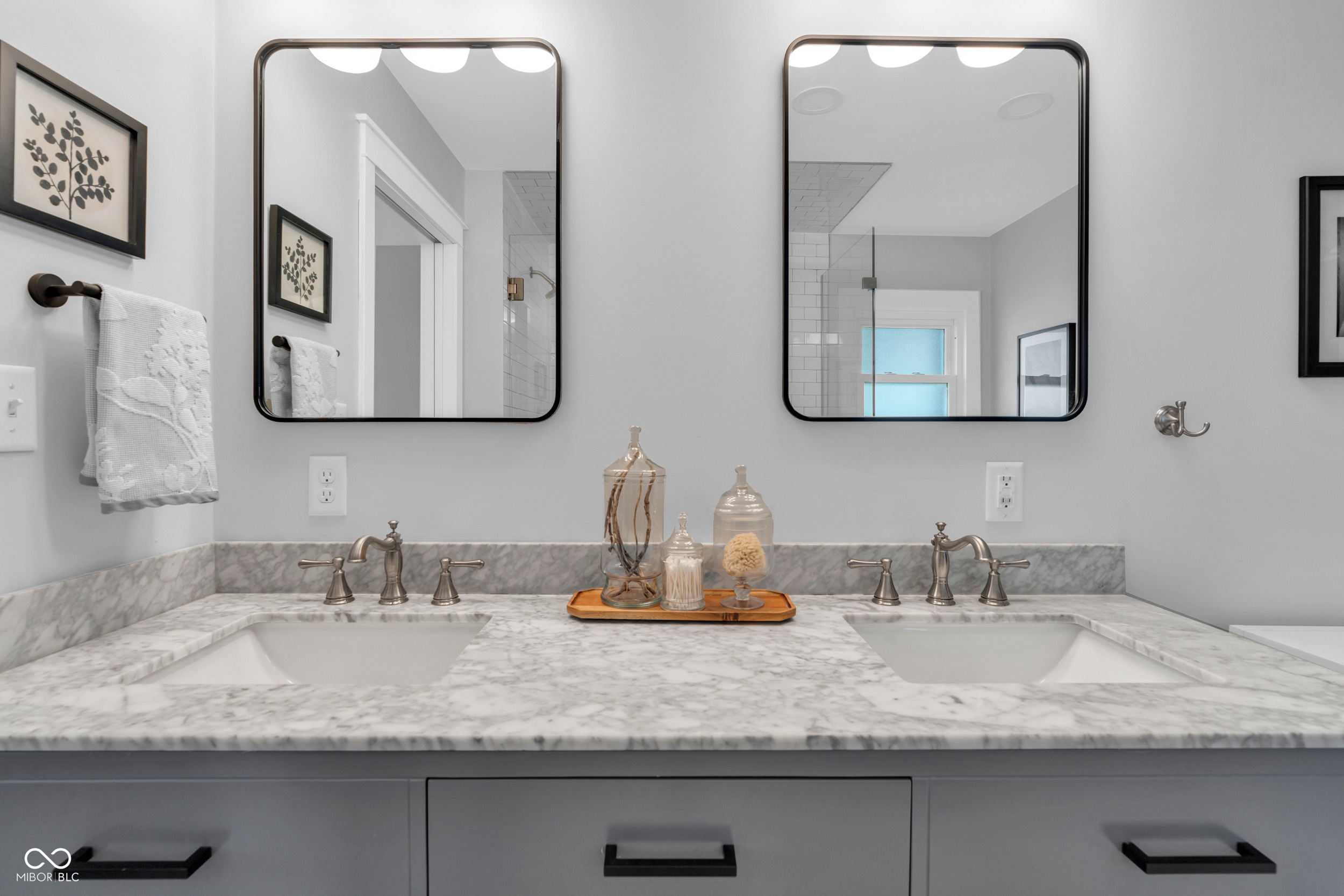 4721 Winthrop Avenue