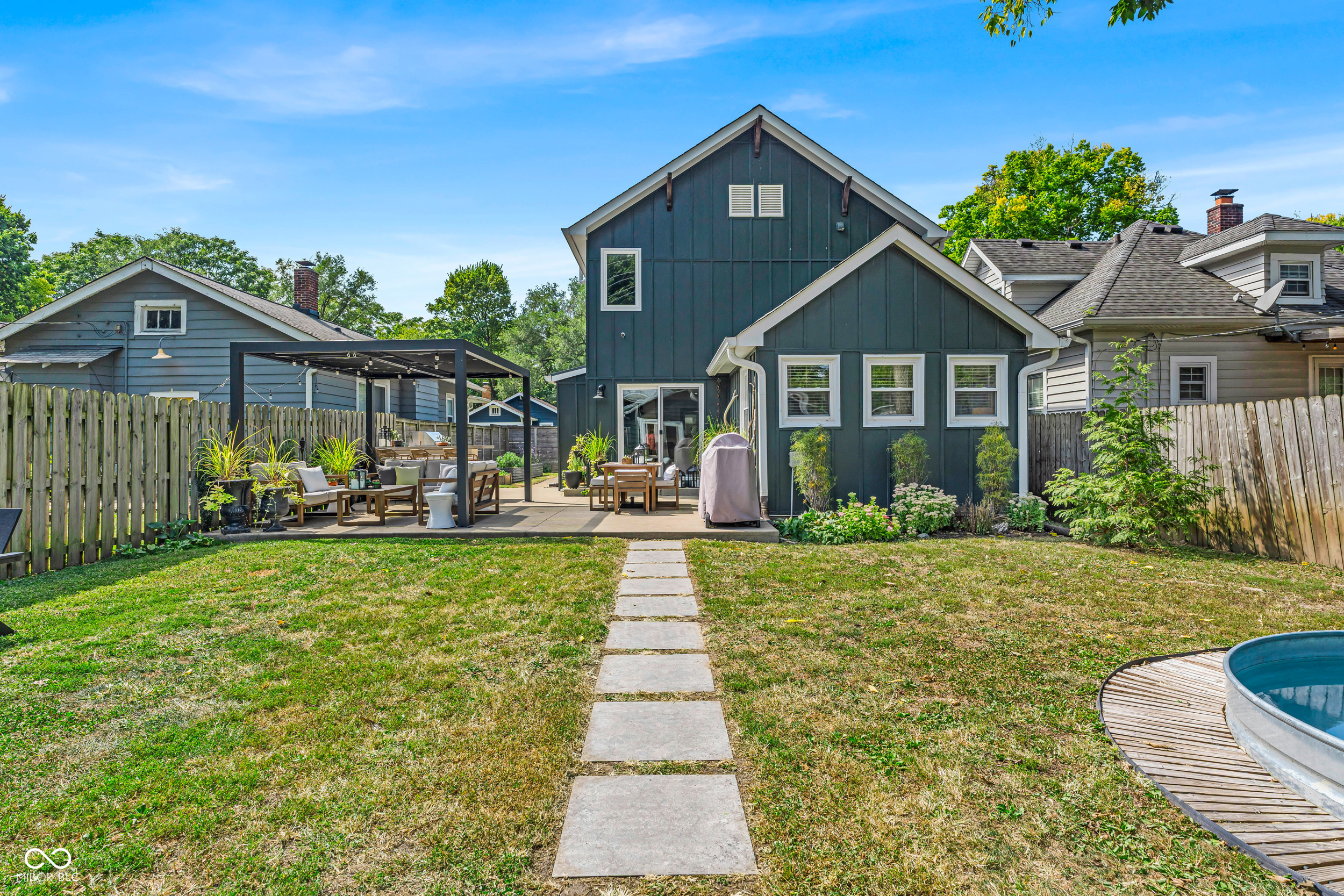 4721 Winthrop Avenue