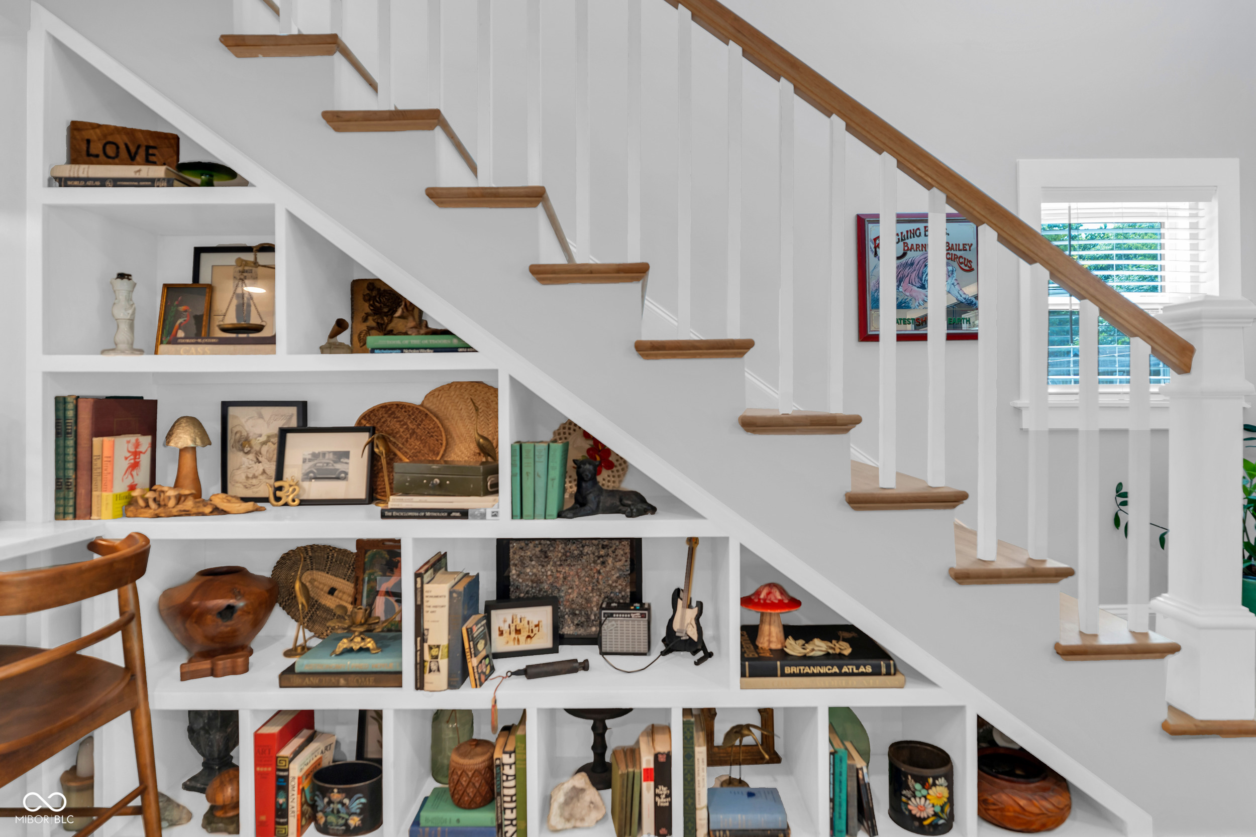 4721 Winthrop Avenue