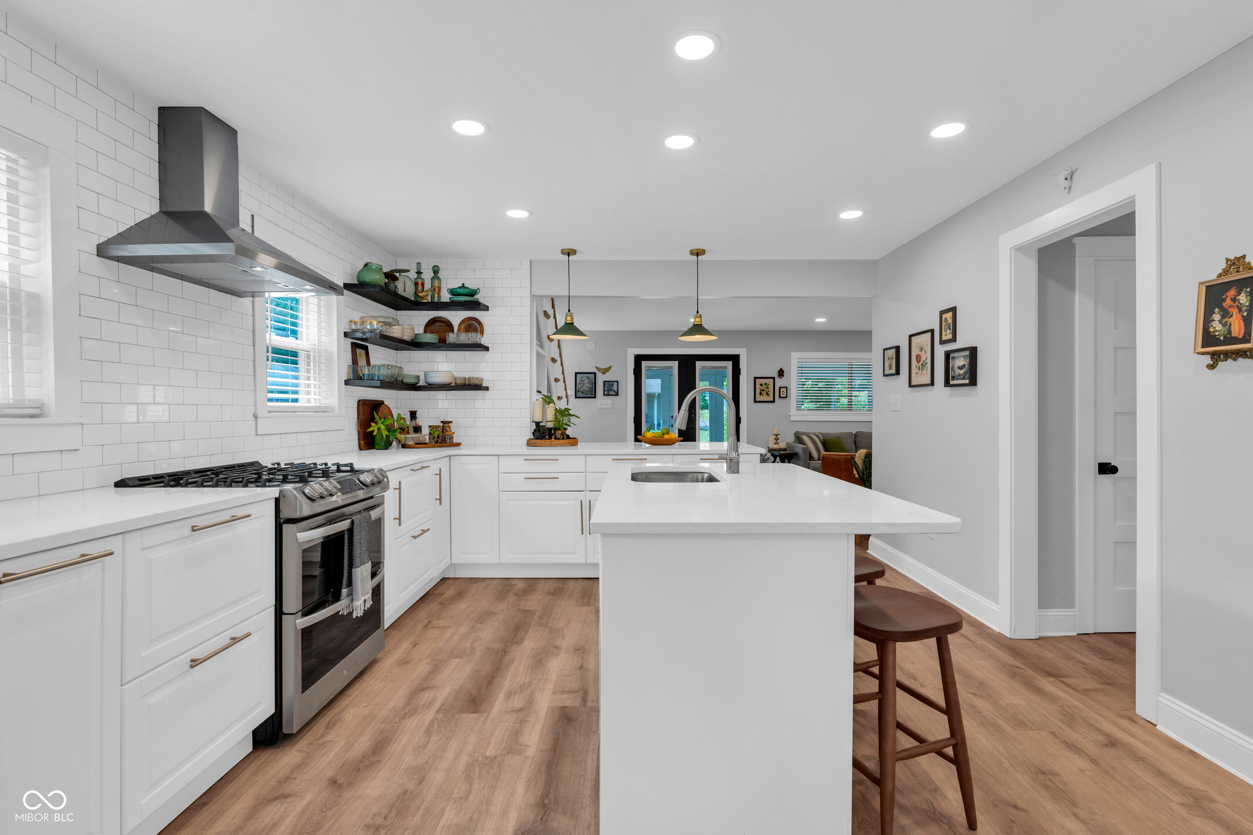 4721 Winthrop Avenue