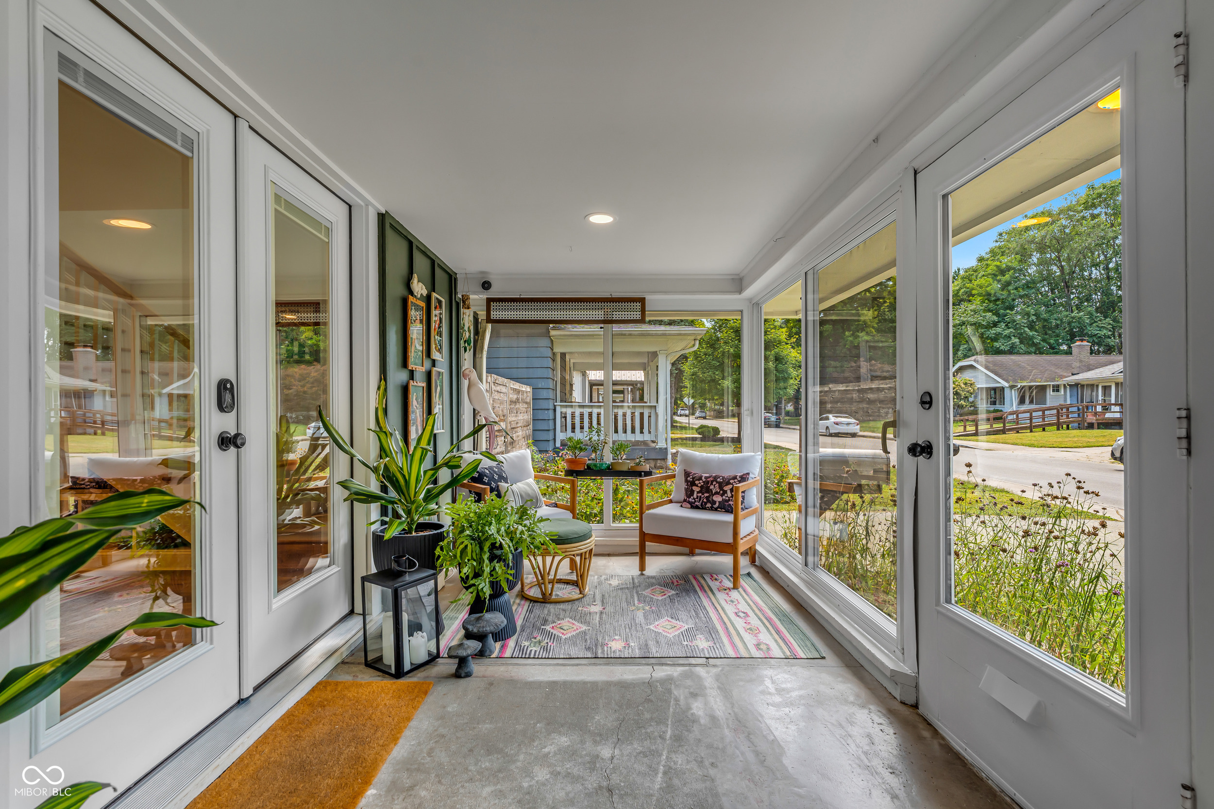 4721 Winthrop Avenue