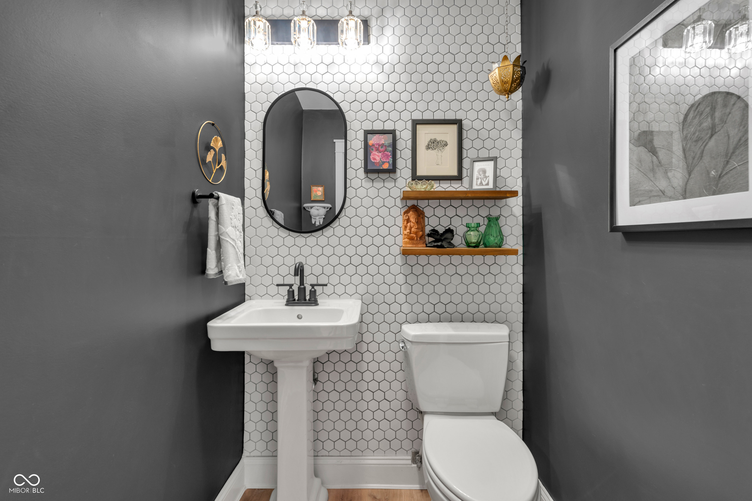 4721 Winthrop Avenue