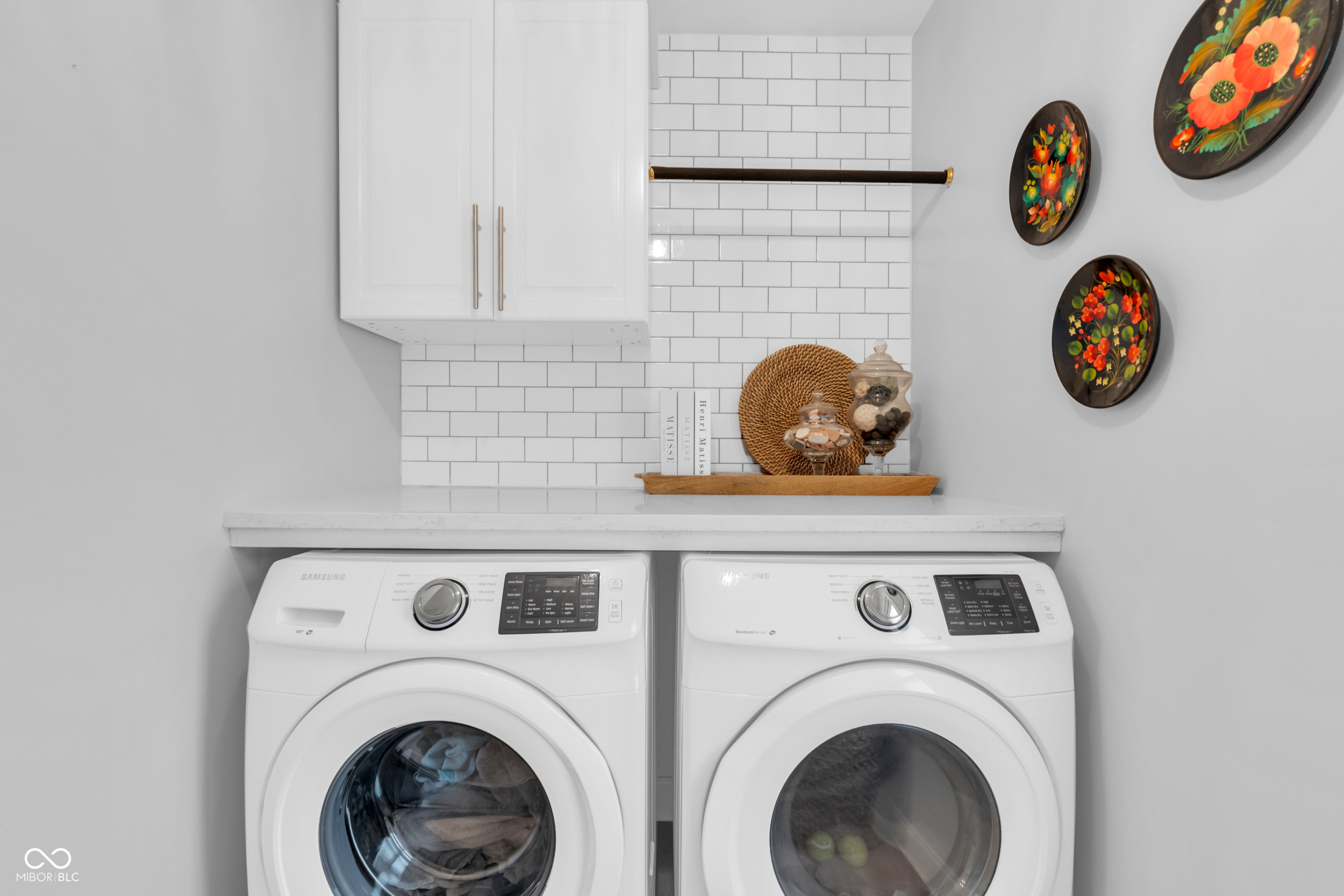 4721 Winthrop Avenue